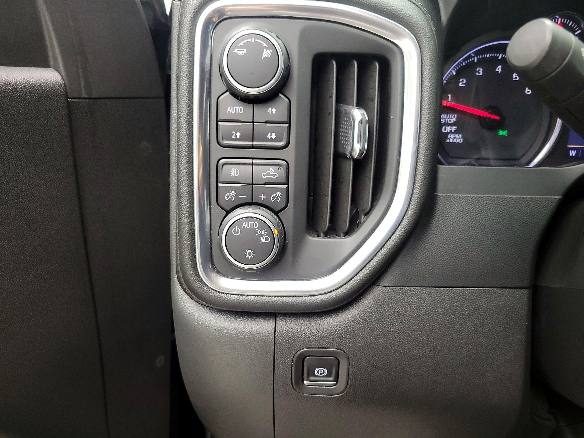 Thumbnail: 2019 Chevrolet Silverado 1500 - 13