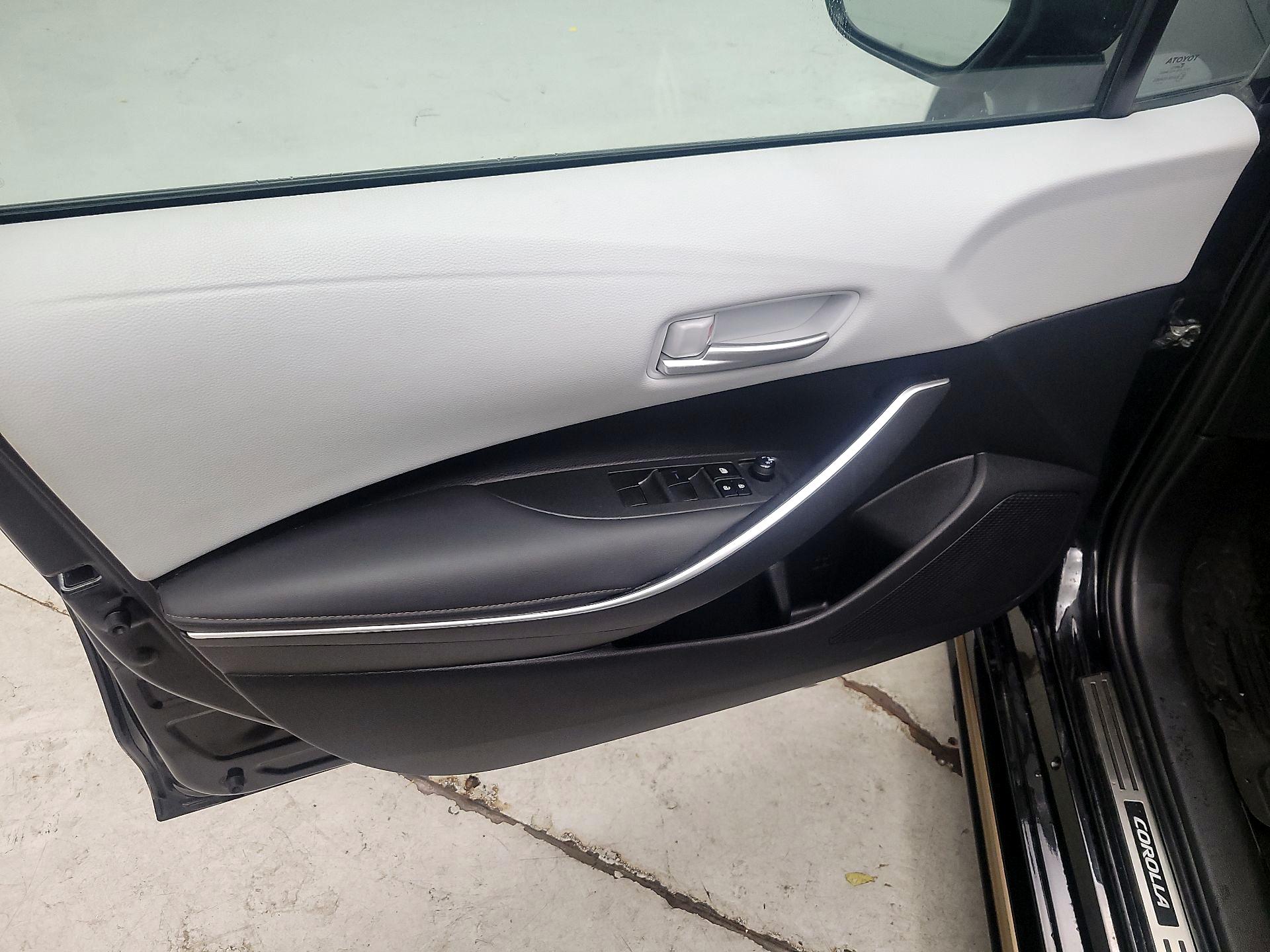 Thumbnail: 2022 Toyota Corolla - 12