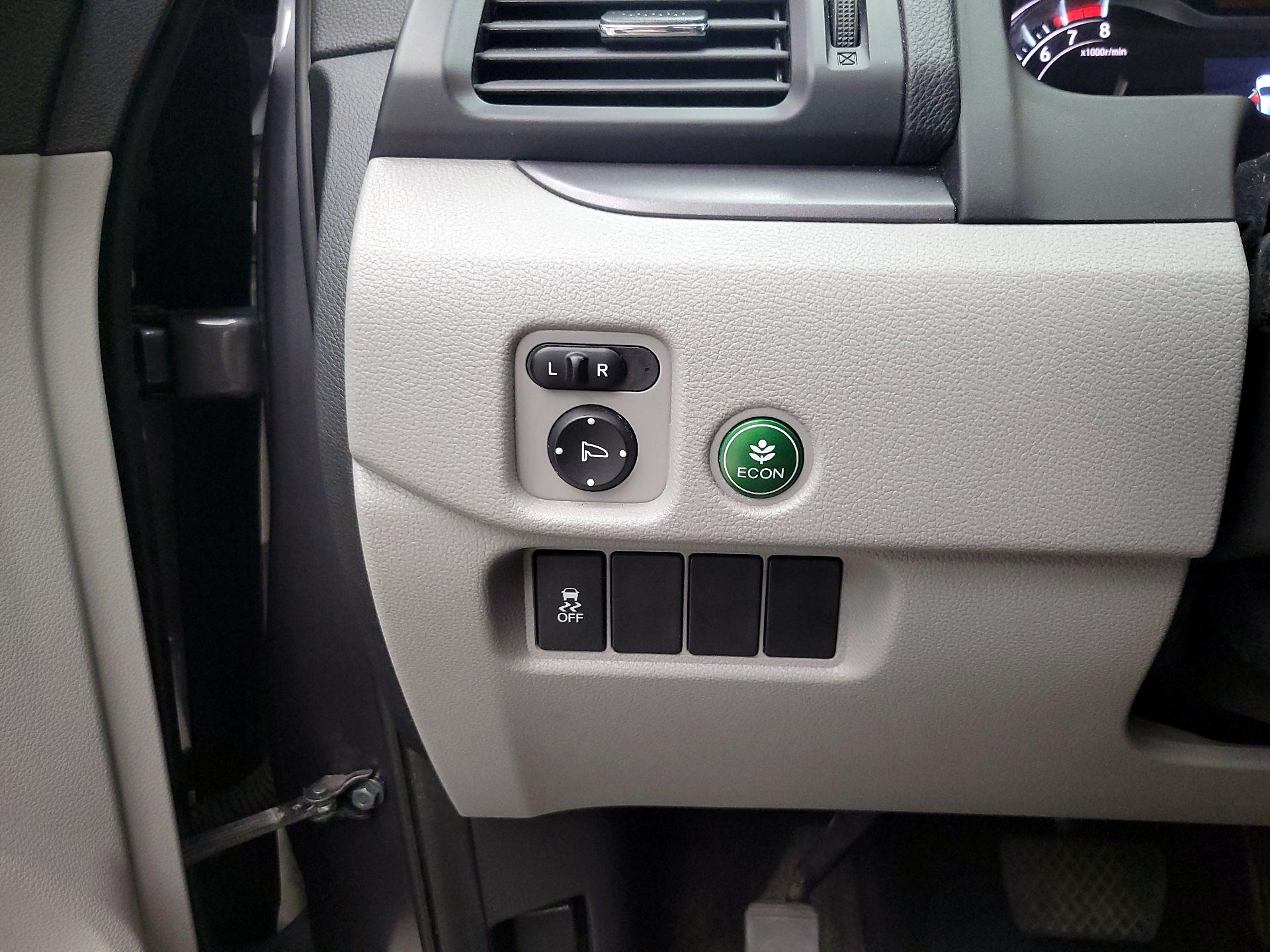 Thumbnail: 2018 Honda Pilot - 13