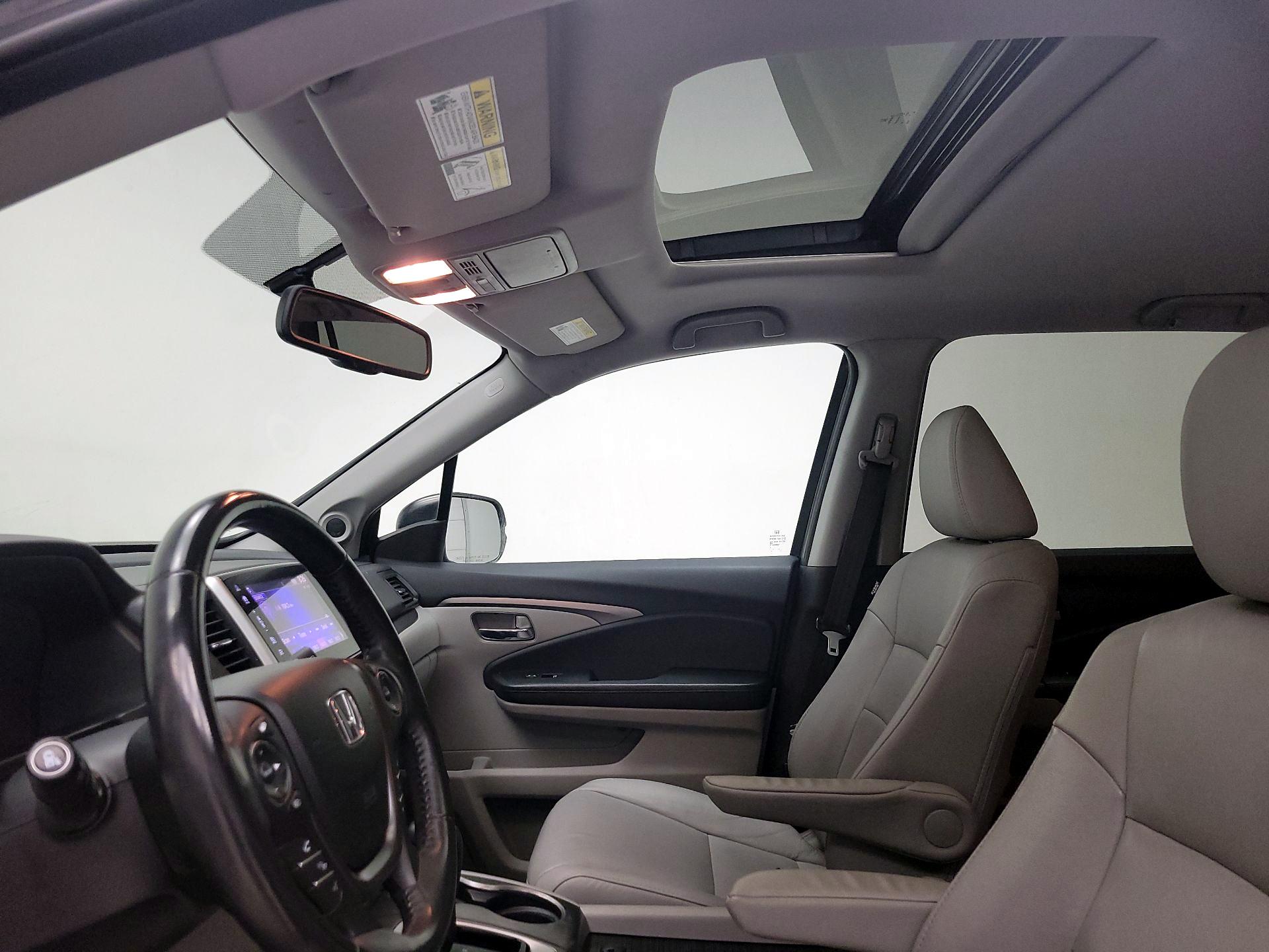 Thumbnail: 2018 Honda Pilot - 19