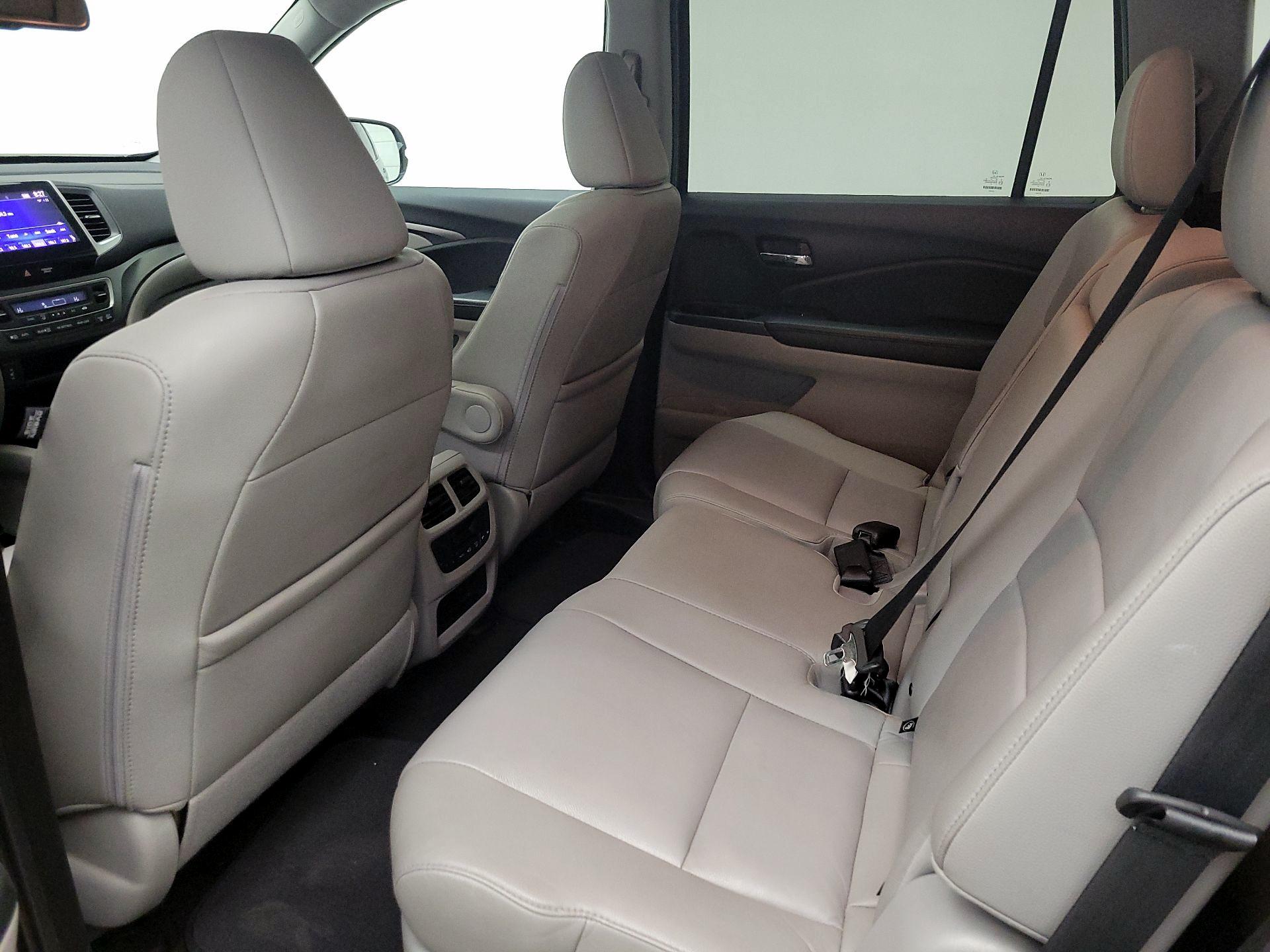 Thumbnail: 2018 Honda Pilot - 20