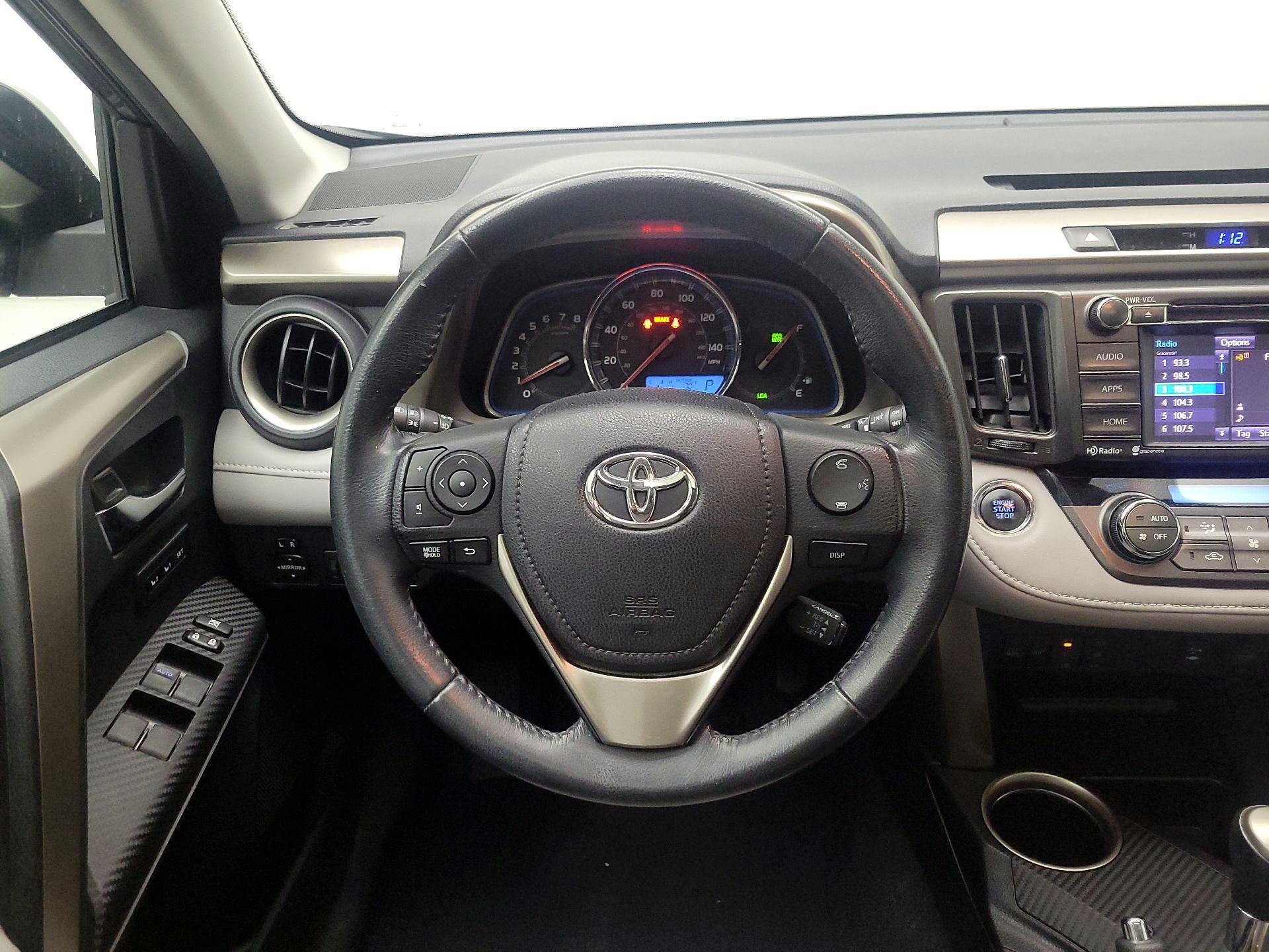 Thumbnail: 2015 Toyota RAV4 - 10