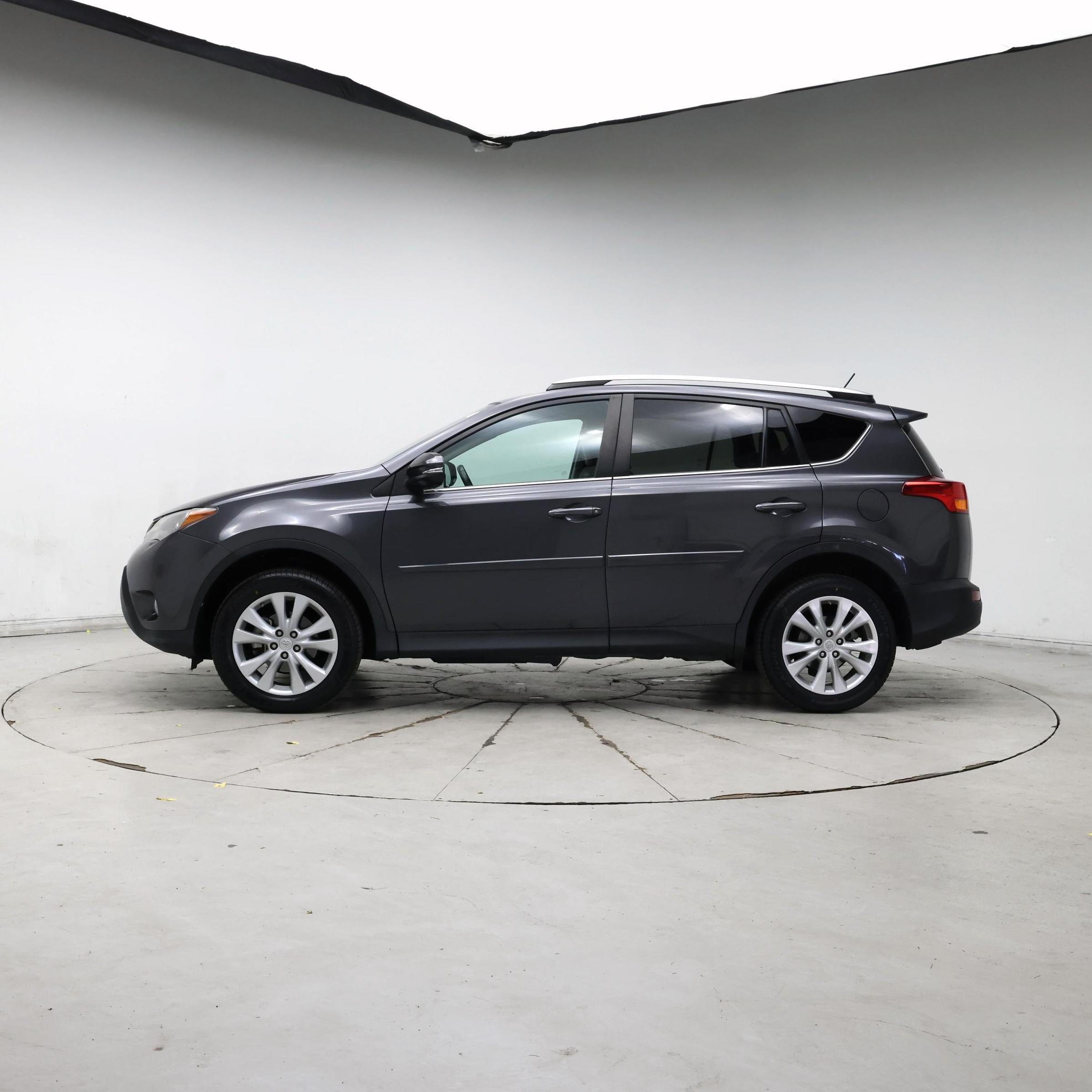 Thumbnail: 2015 Toyota RAV4 - 3