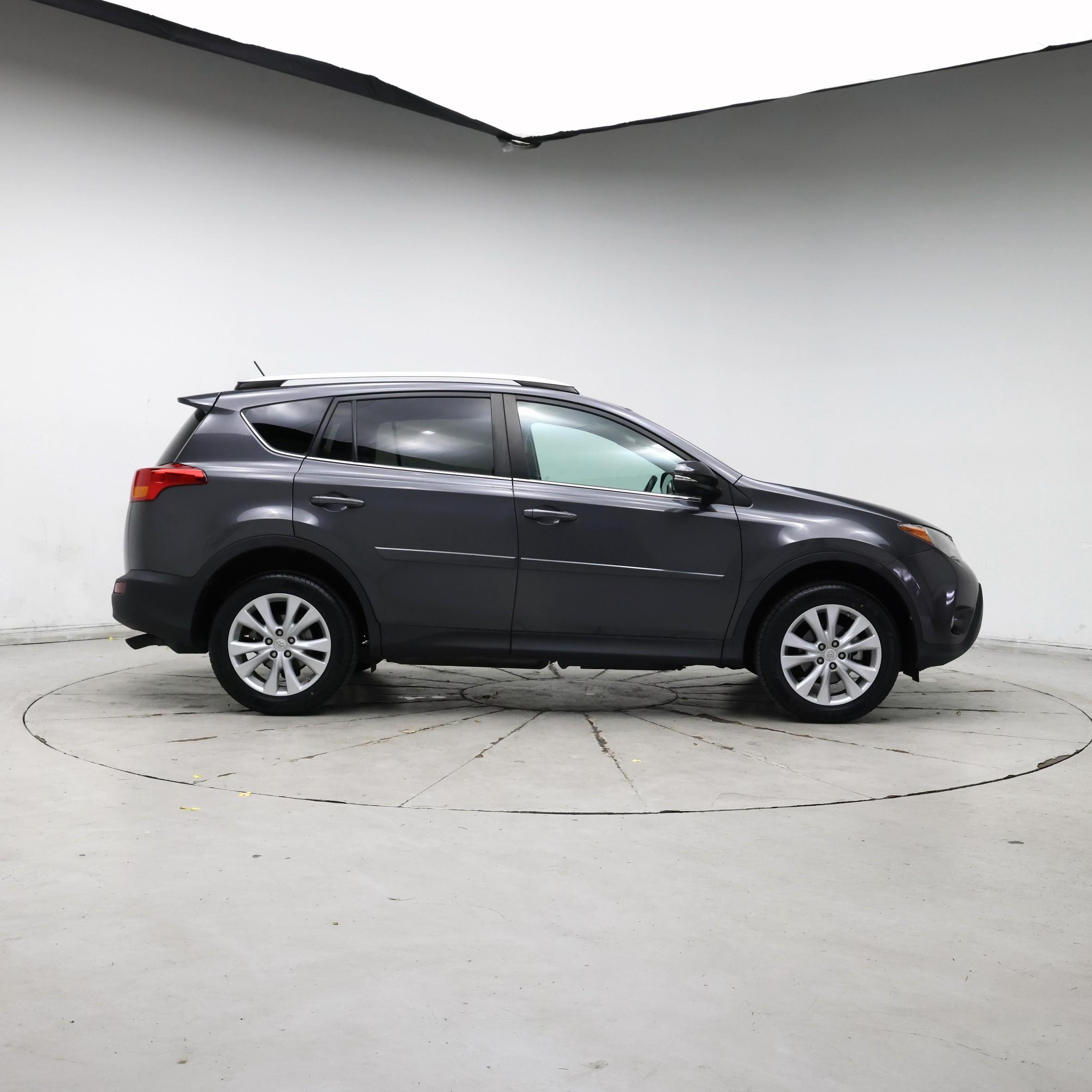 Thumbnail: 2015 Toyota RAV4 - 7