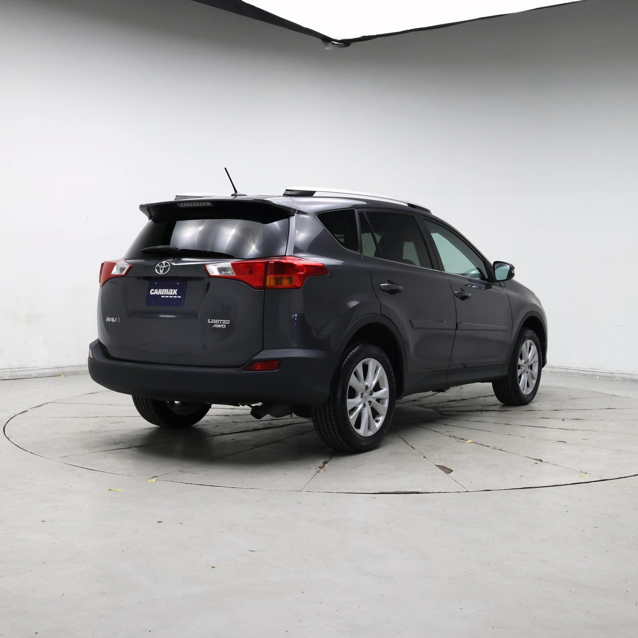 Thumbnail: 2015 Toyota RAV4 - 8