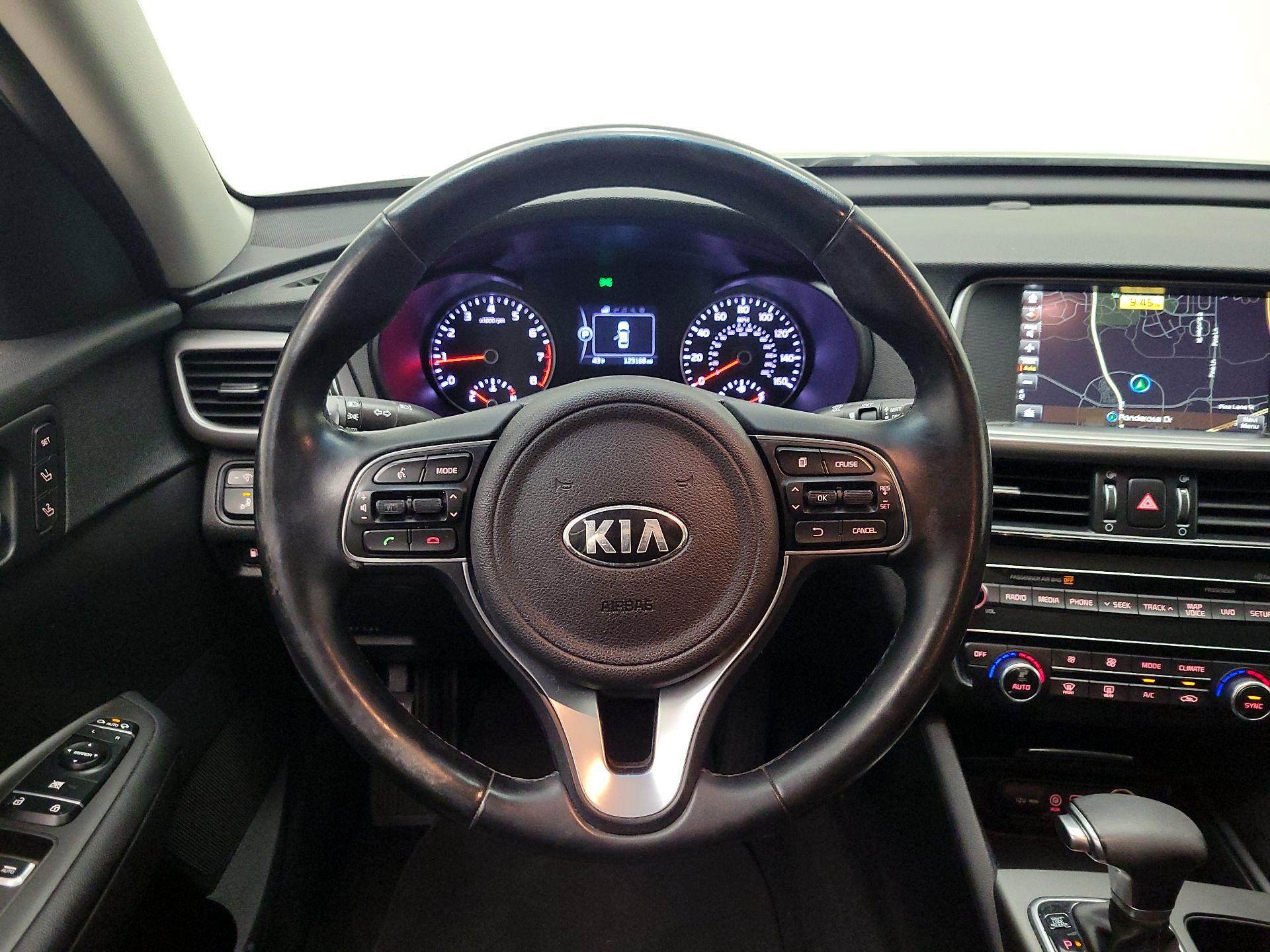 Thumbnail: 2016 Kia Optima - 10