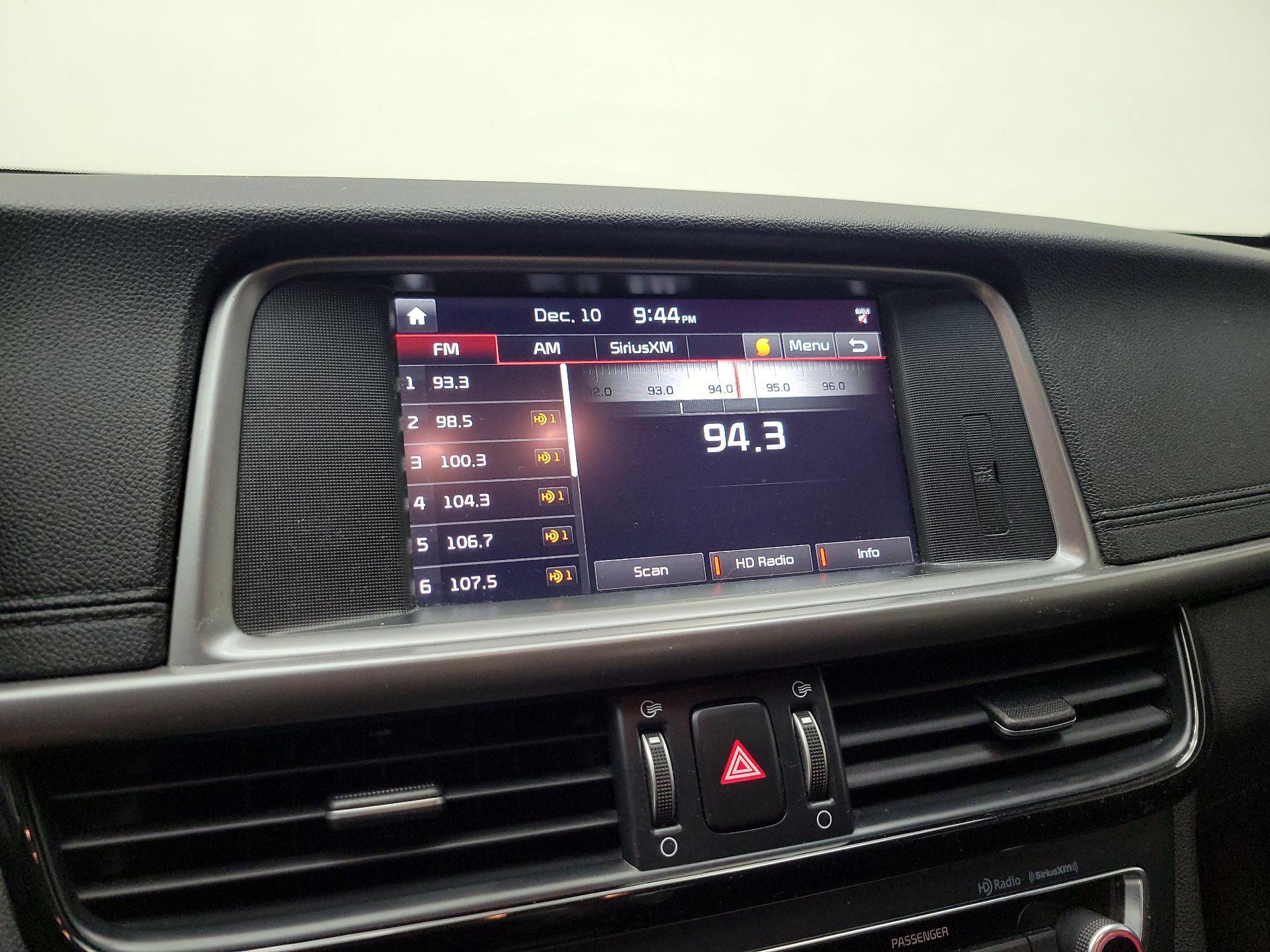 Thumbnail: 2016 Kia Optima - 16