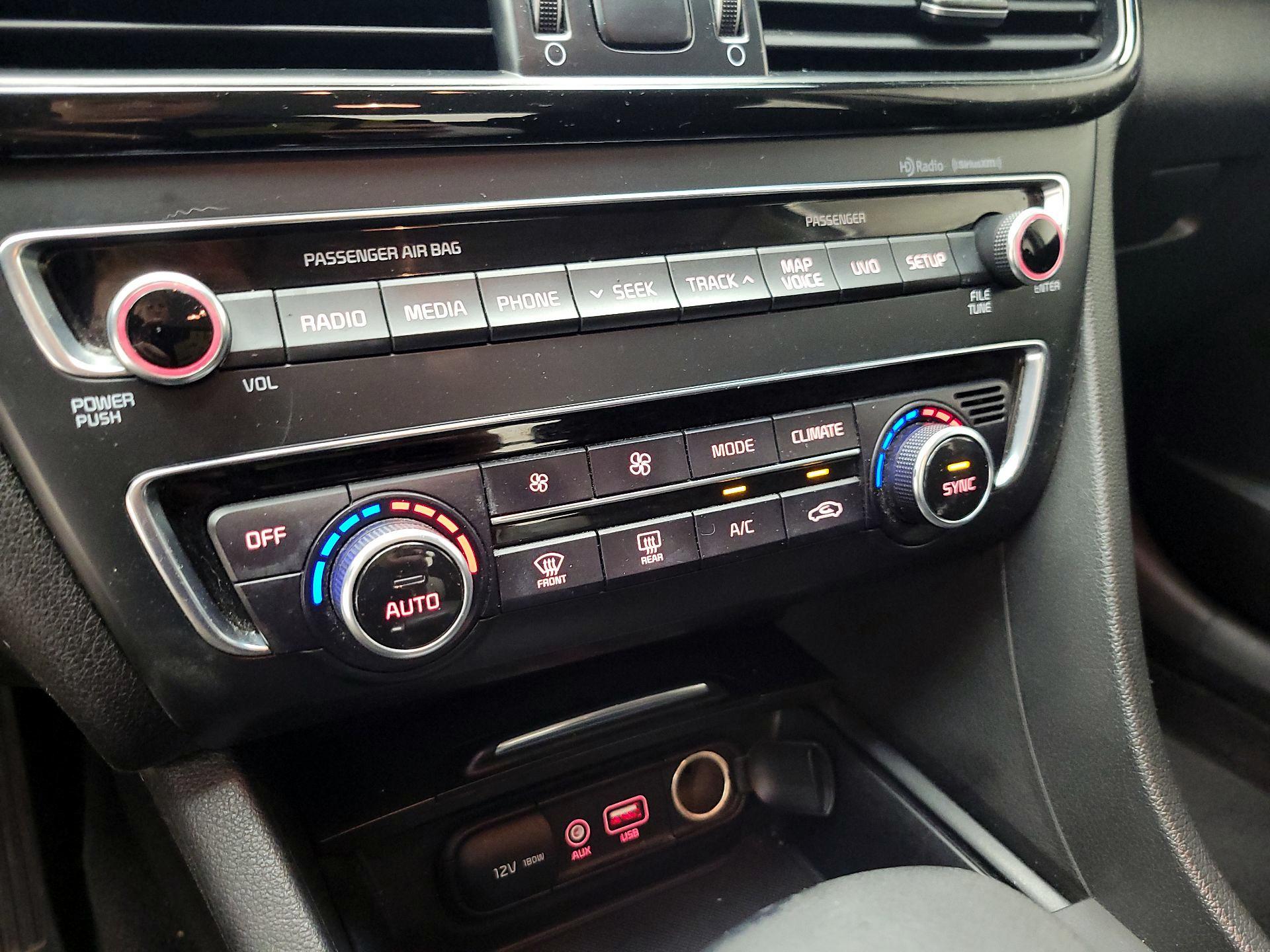 Thumbnail: 2016 Kia Optima - 17