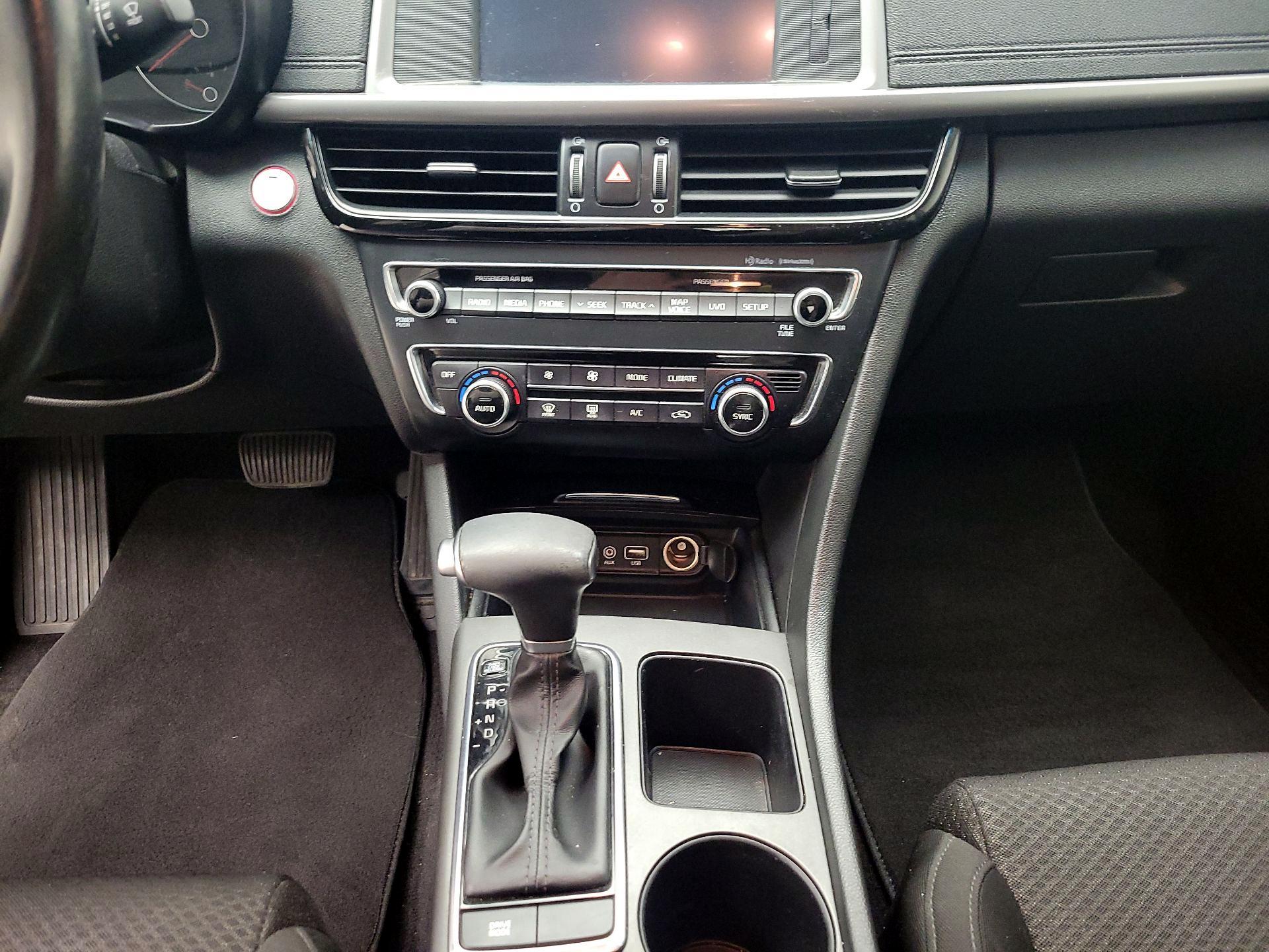 Thumbnail: 2016 Kia Optima - 18