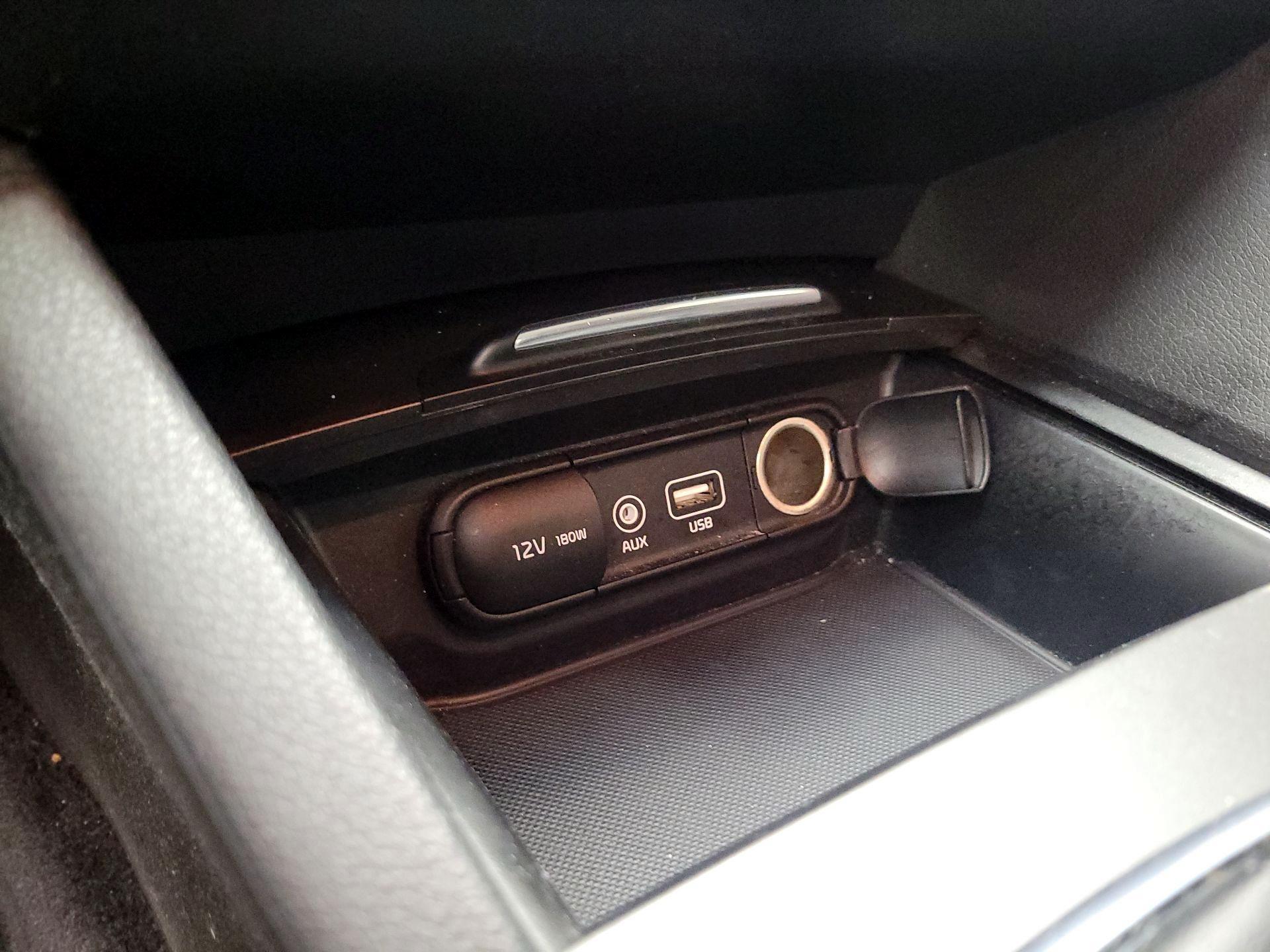 Thumbnail: 2016 Kia Optima - 19