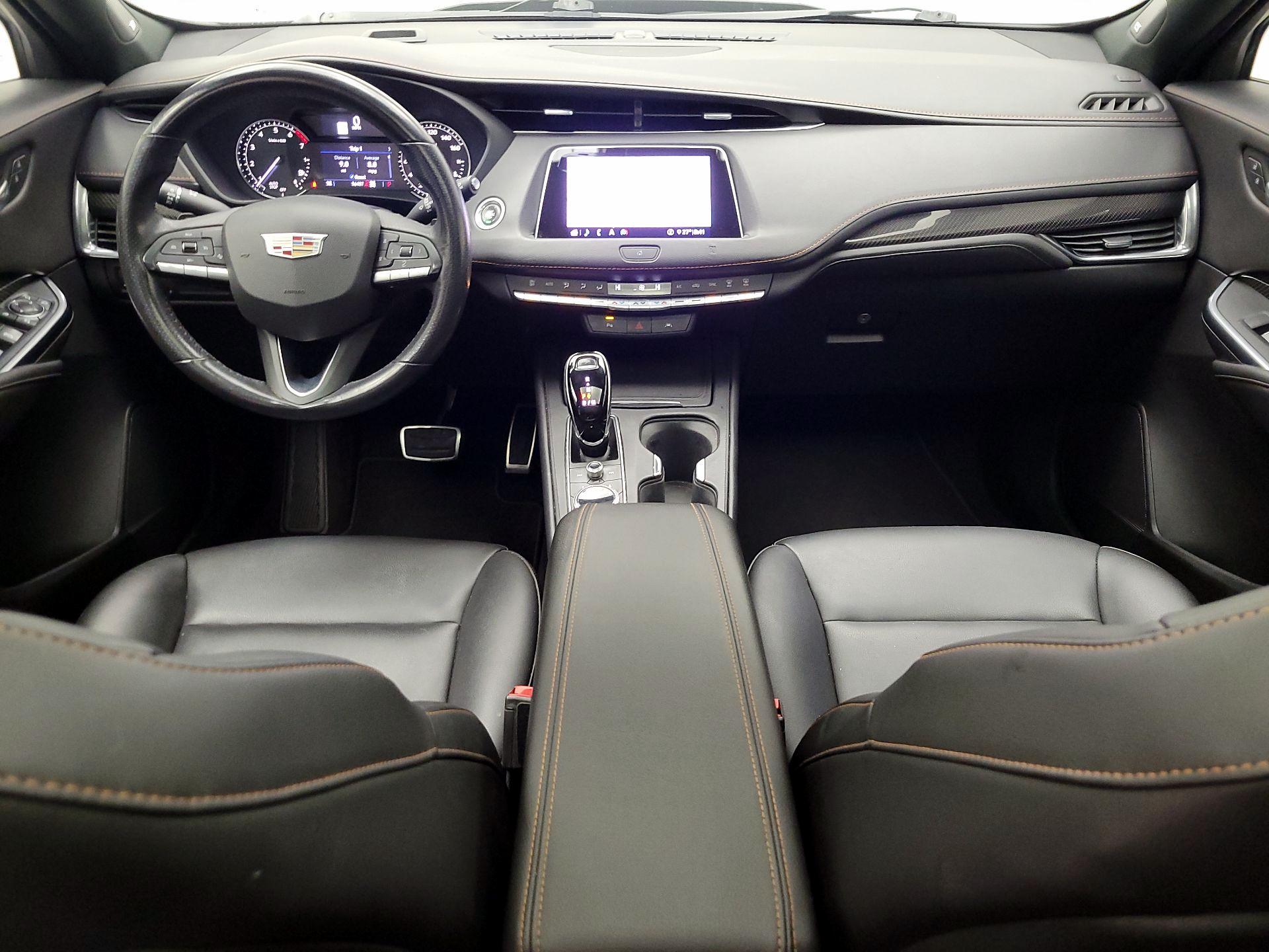 Thumbnail: 2020 Cadillac XT4 - 9