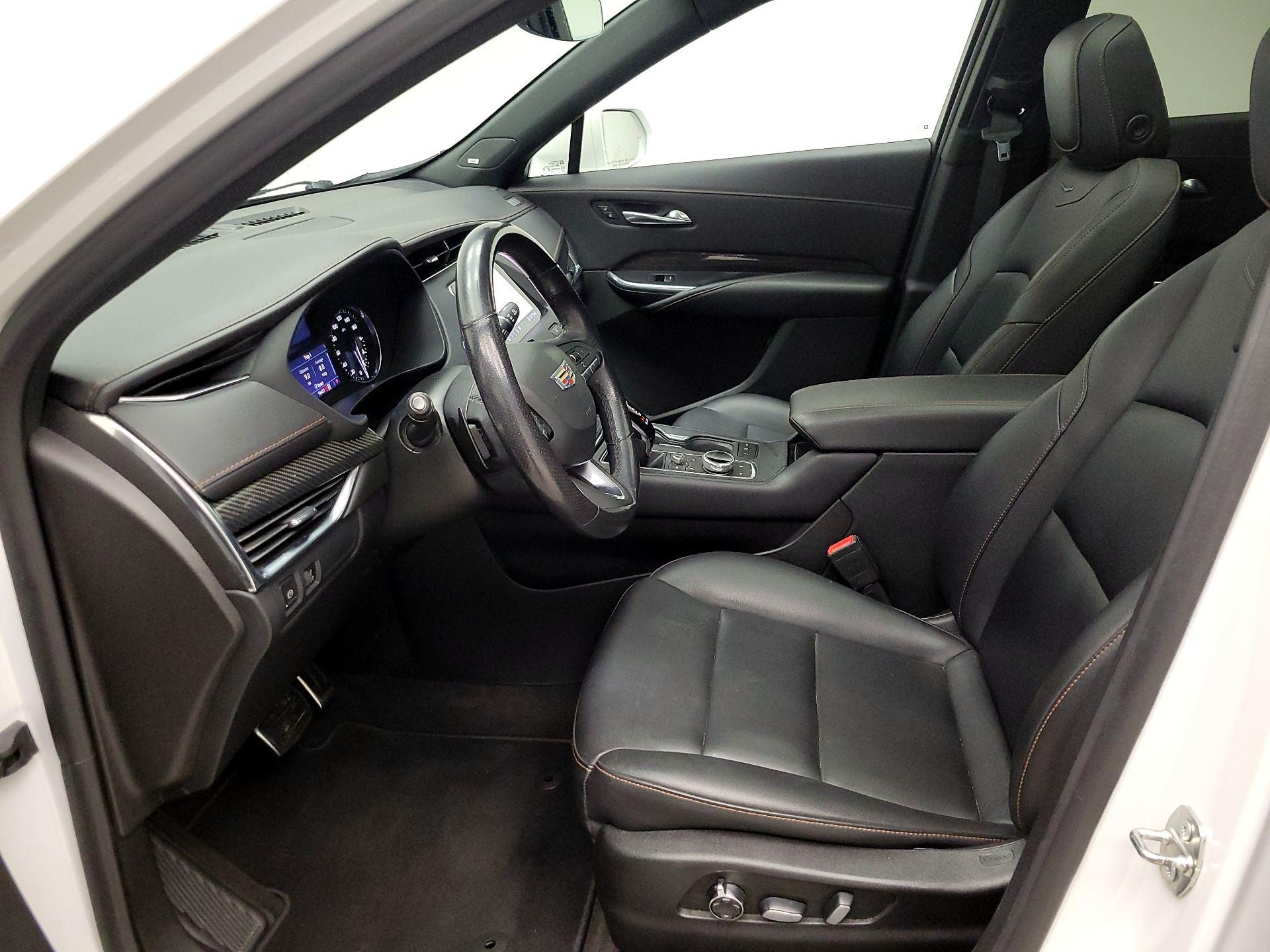 Thumbnail: 2020 Cadillac XT4 - 11