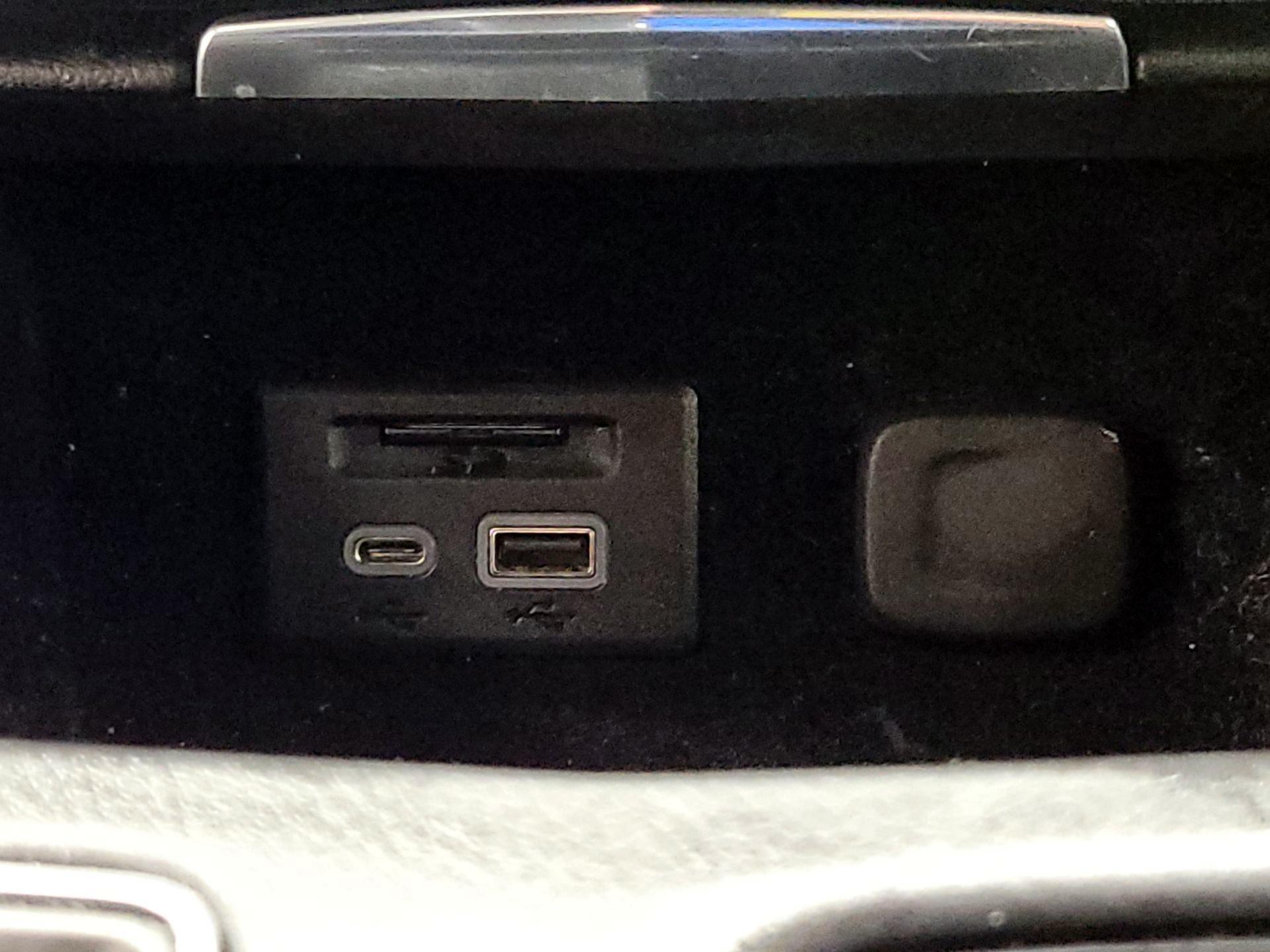 Thumbnail: 2020 Cadillac XT4 - 19