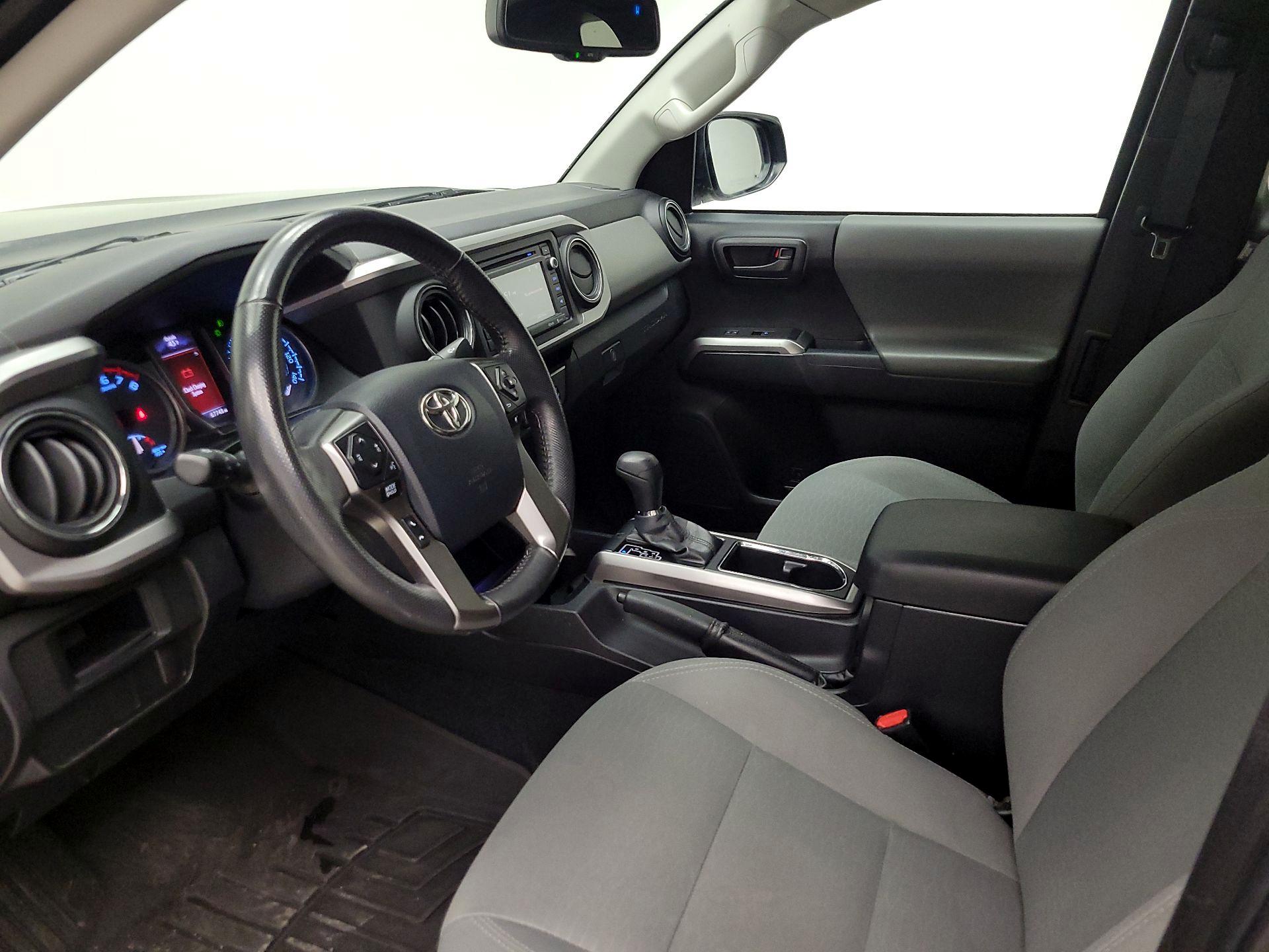 Thumbnail: 2017 Toyota Tacoma - 11