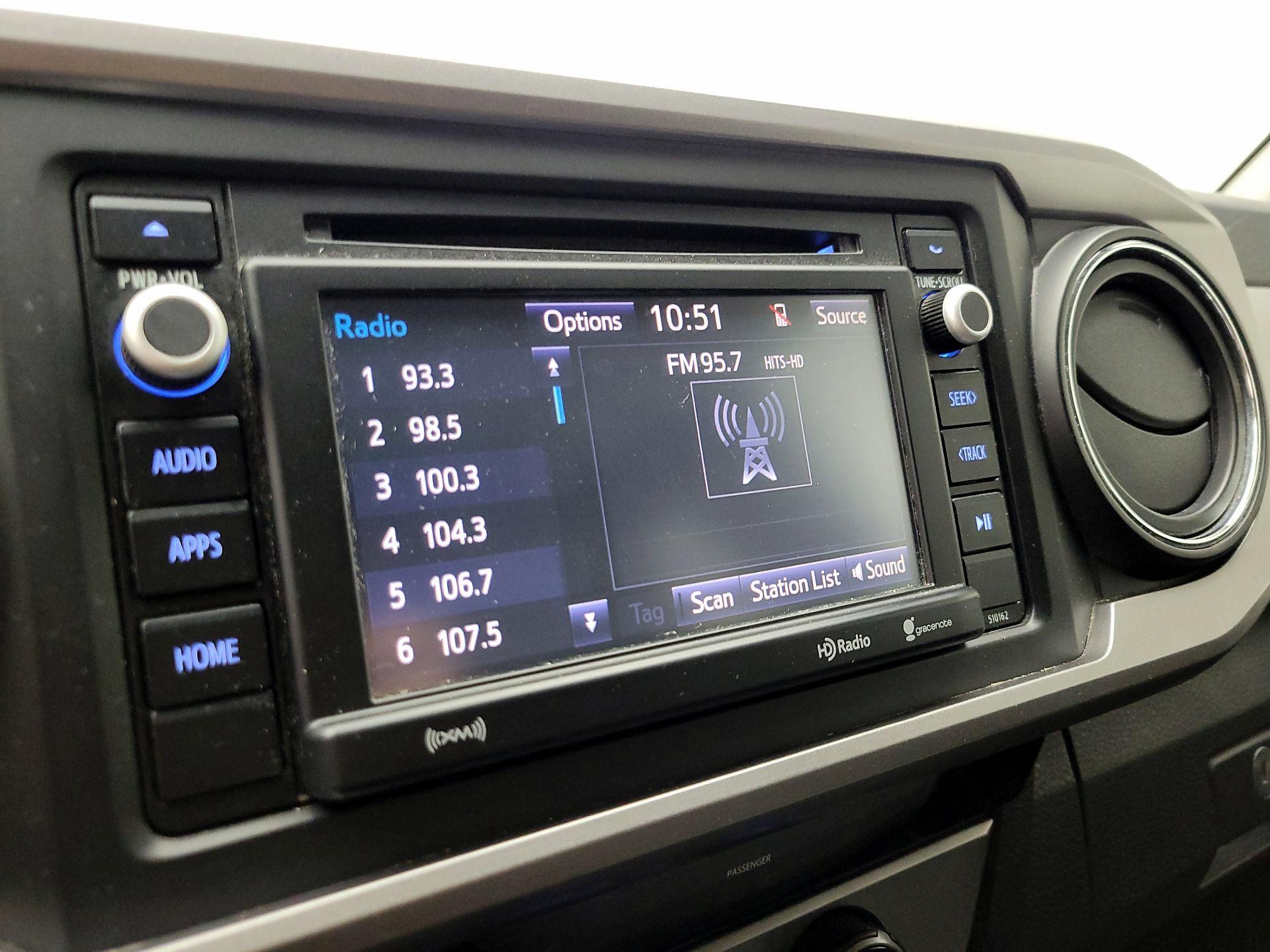 Thumbnail: 2017 Toyota Tacoma - 15