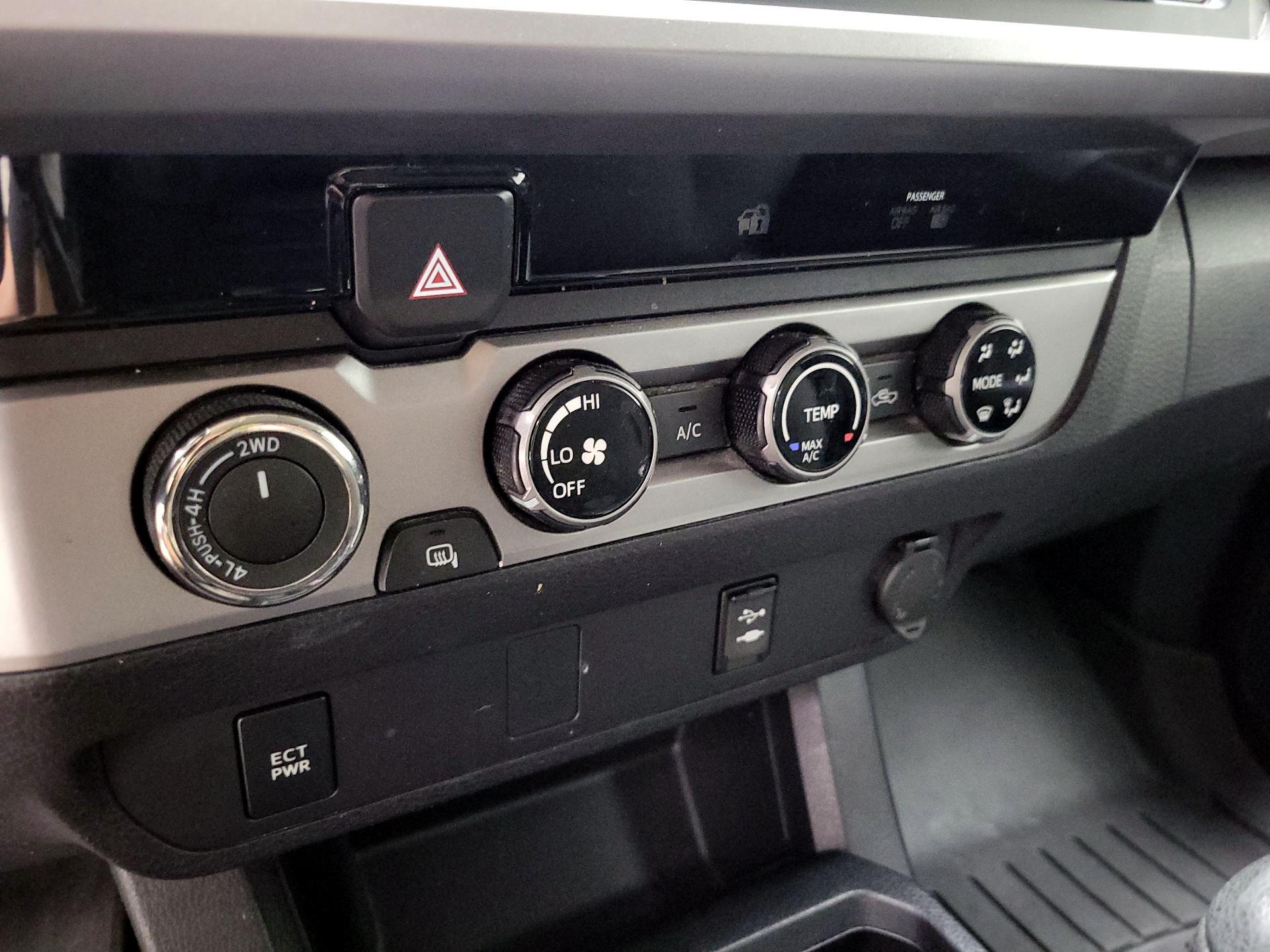 Thumbnail: 2017 Toyota Tacoma - 16