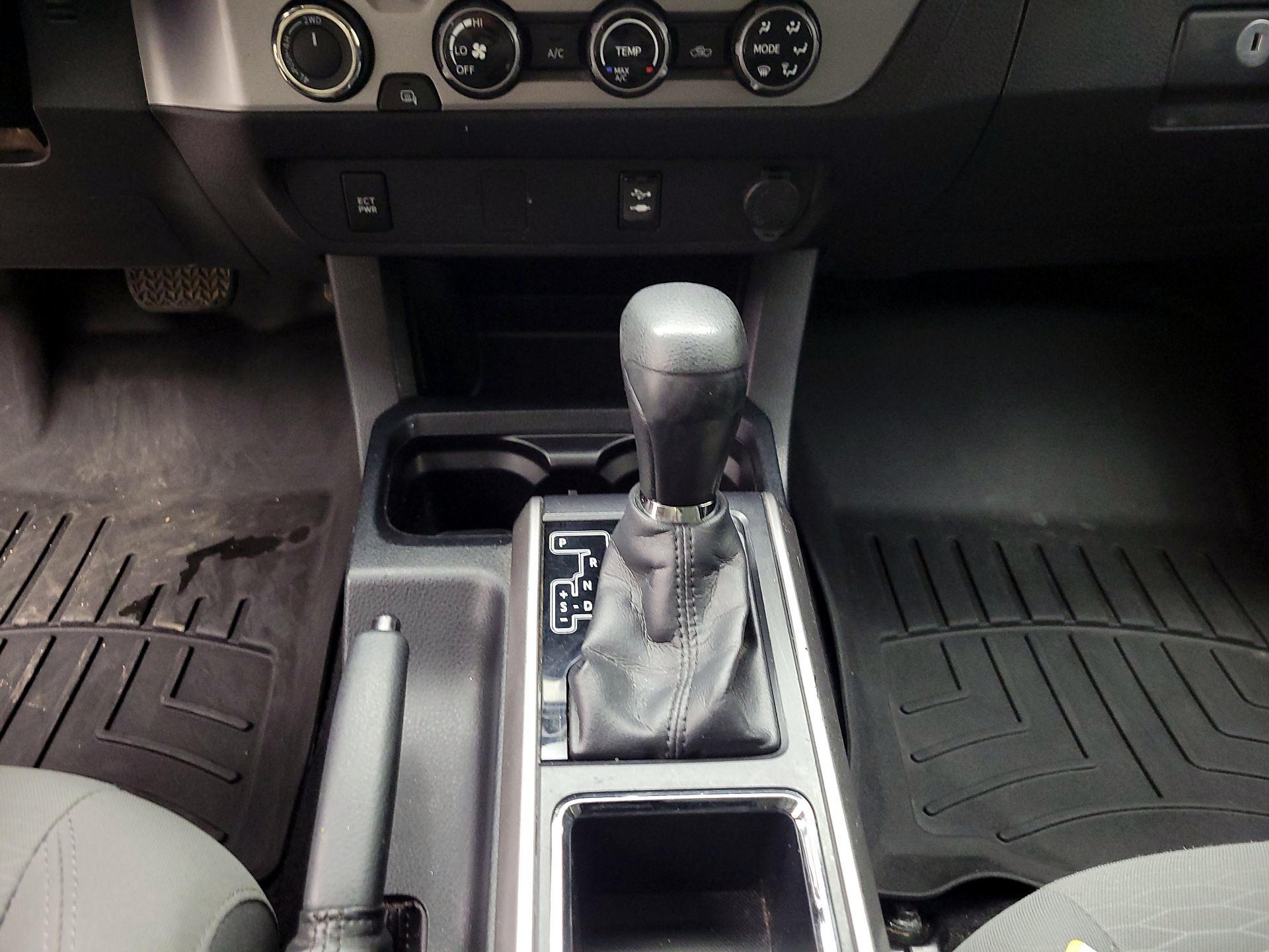 Thumbnail: 2017 Toyota Tacoma - 17