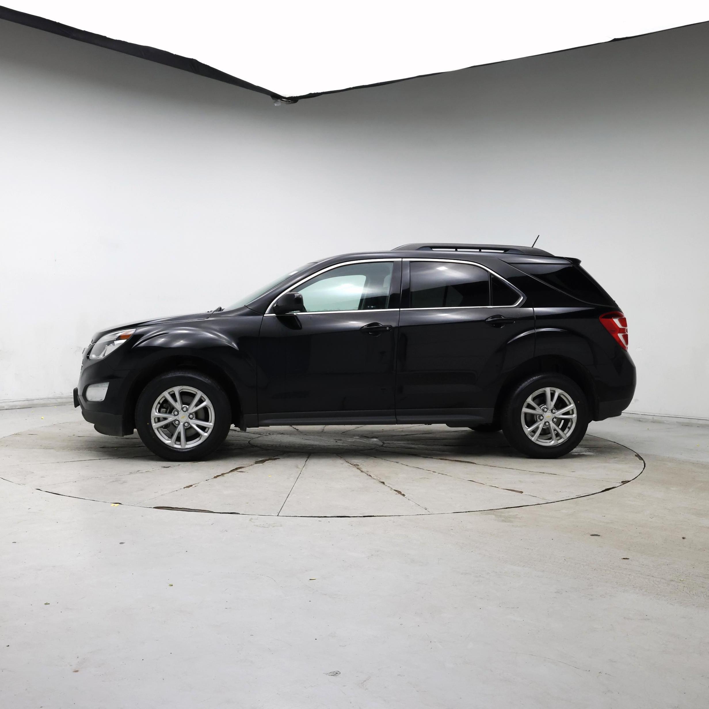 Thumbnail: 2017 Chevrolet Equinox - 3