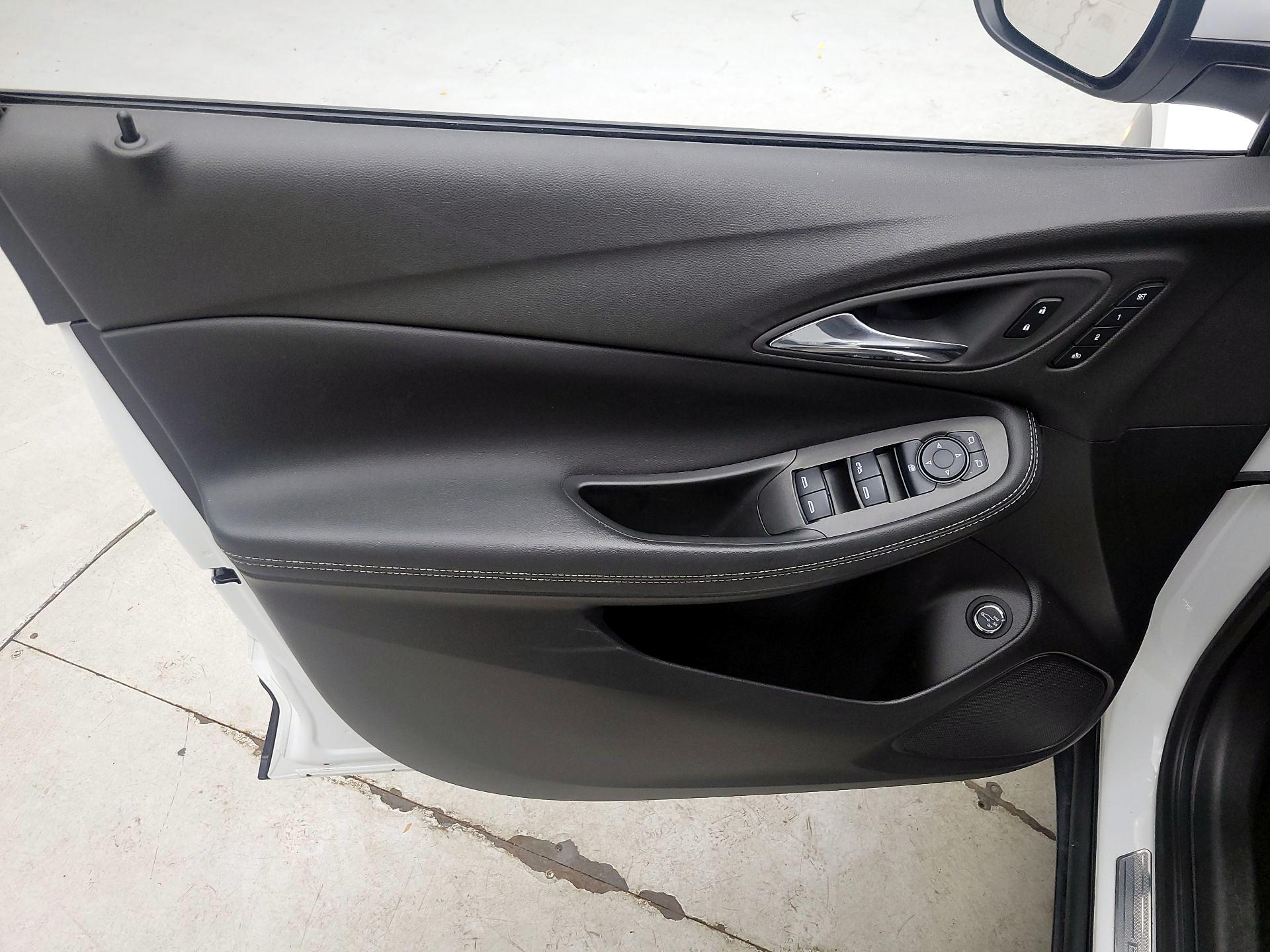 Thumbnail: 2022 Buick Encore GX - 12