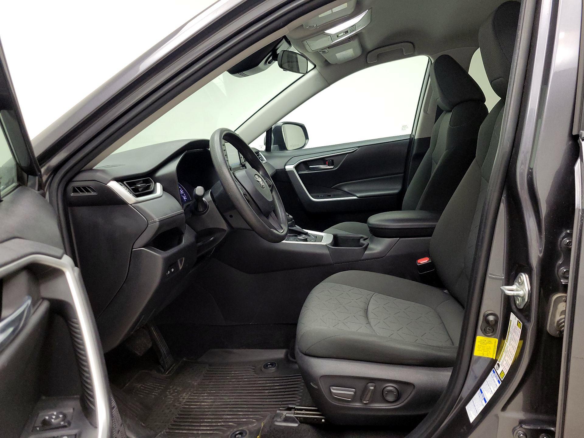 Thumbnail: 2022 Toyota RAV4 - 11