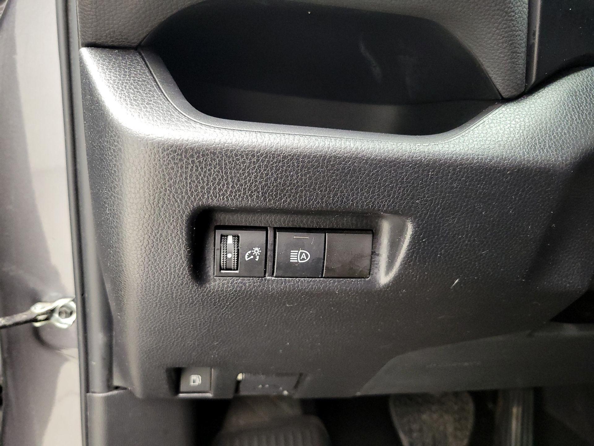 Thumbnail: 2022 Toyota RAV4 - 13