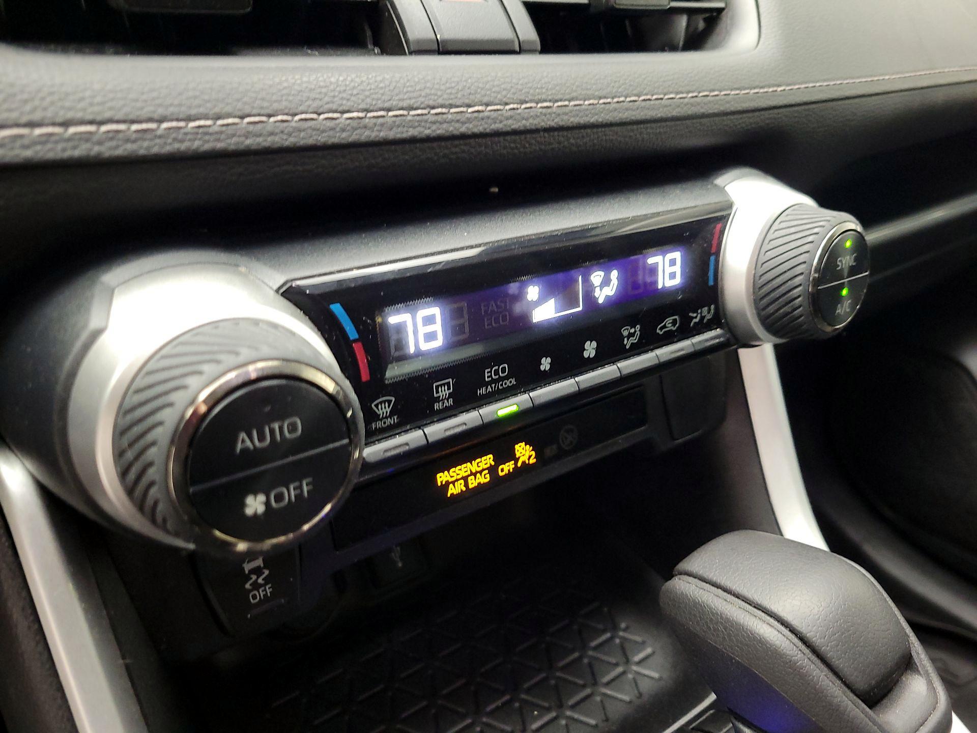 Thumbnail: 2022 Toyota RAV4 - 16