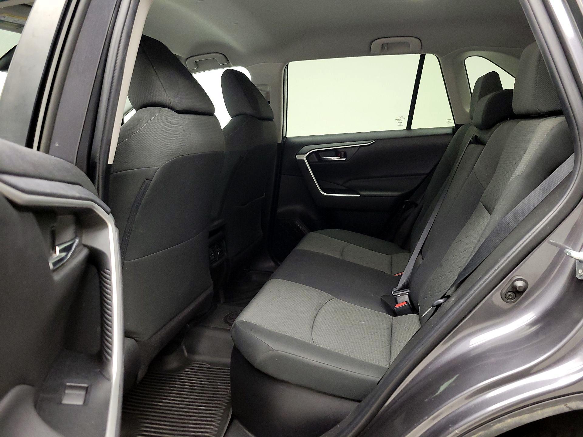 Thumbnail: 2022 Toyota RAV4 - 19