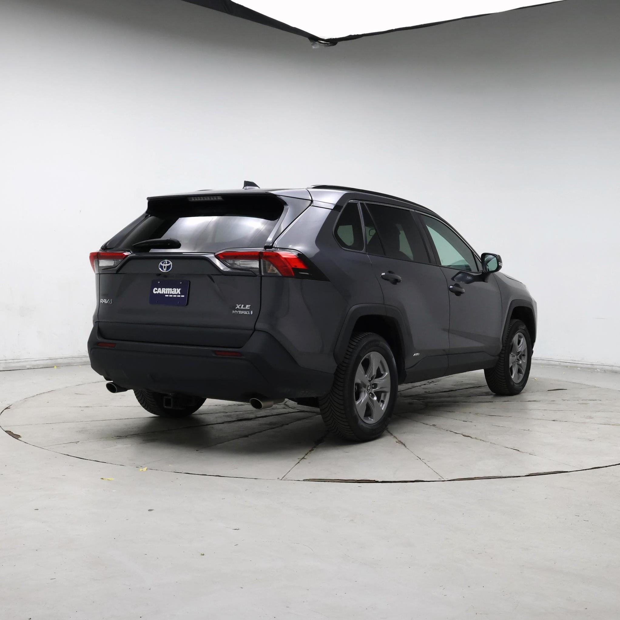 Thumbnail: 2022 Toyota RAV4 - 8