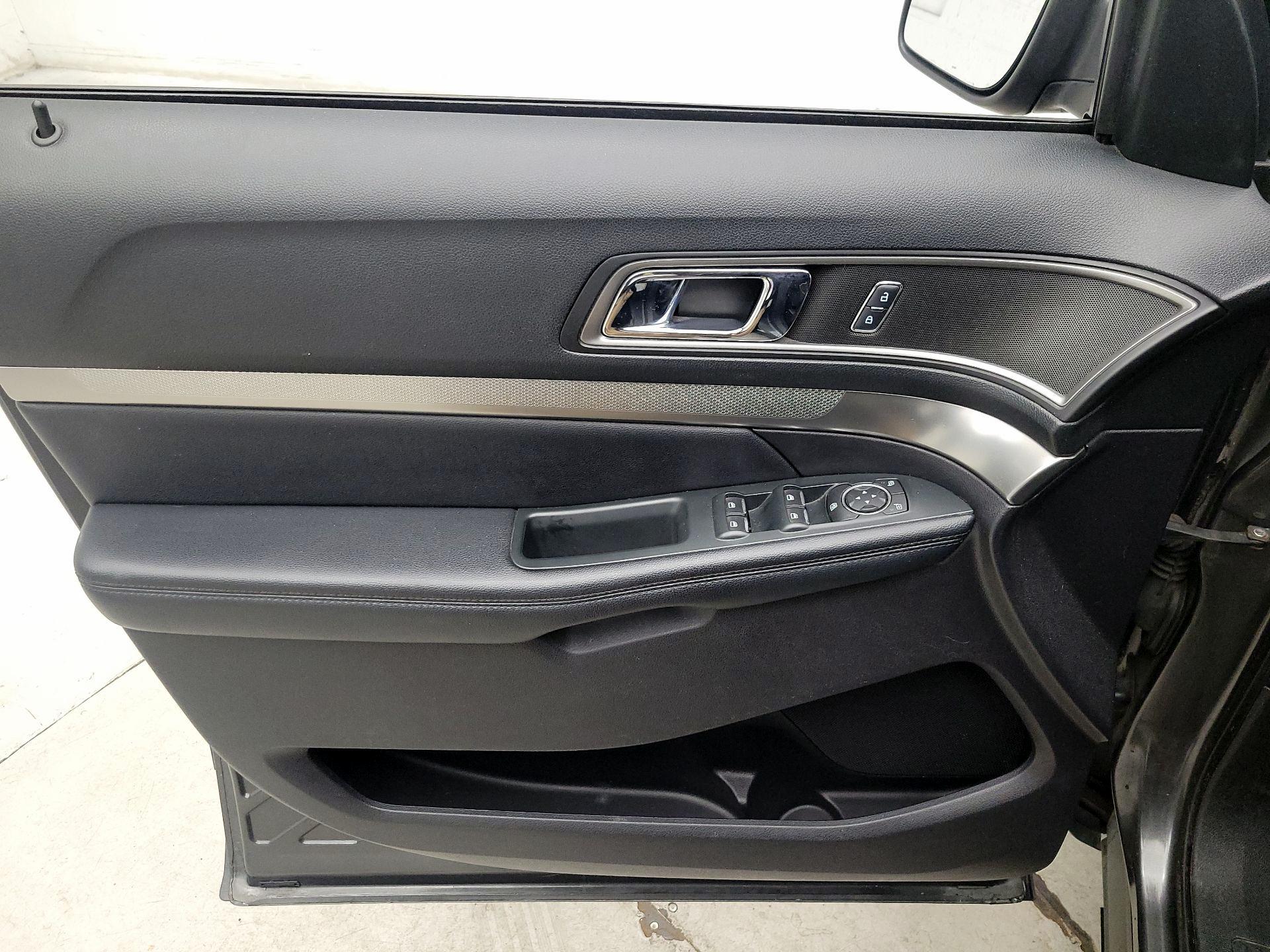 Thumbnail: 2019 Ford Explorer - 12