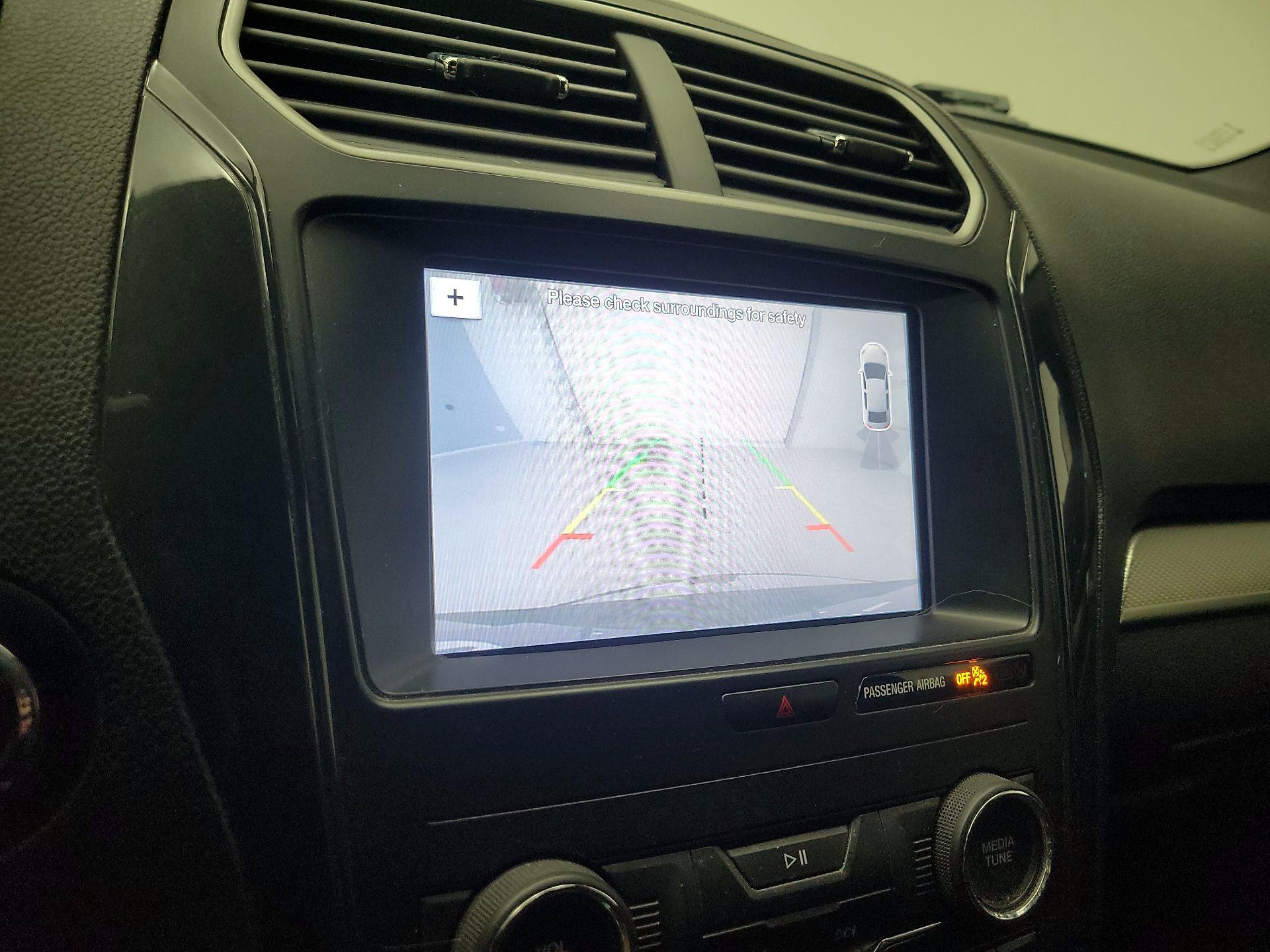 Thumbnail: 2019 Ford Explorer - 14