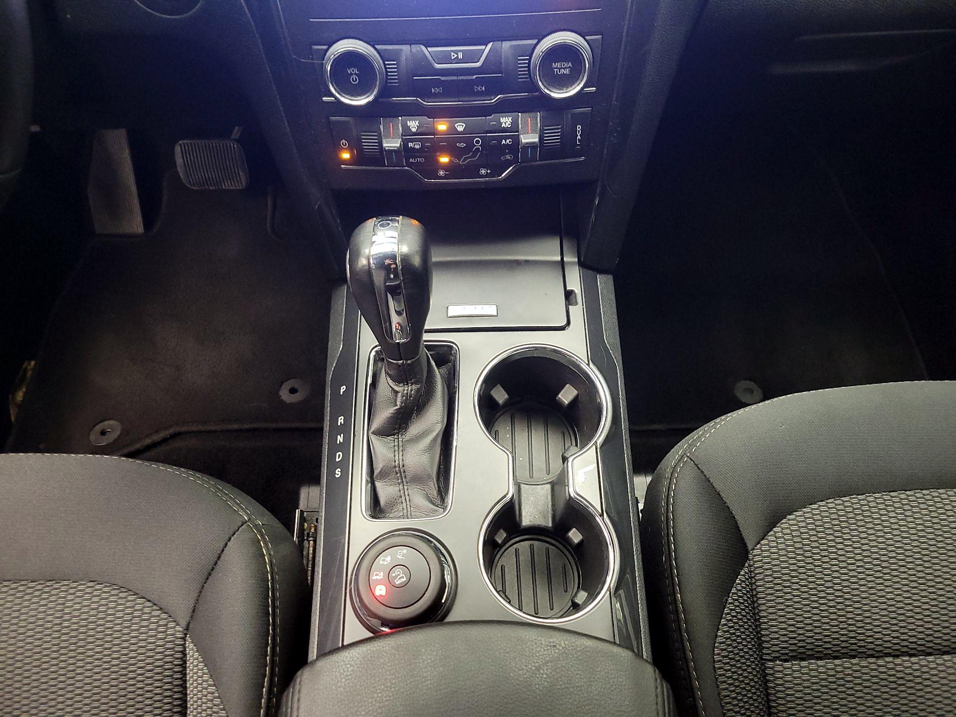 Thumbnail: 2019 Ford Explorer - 17