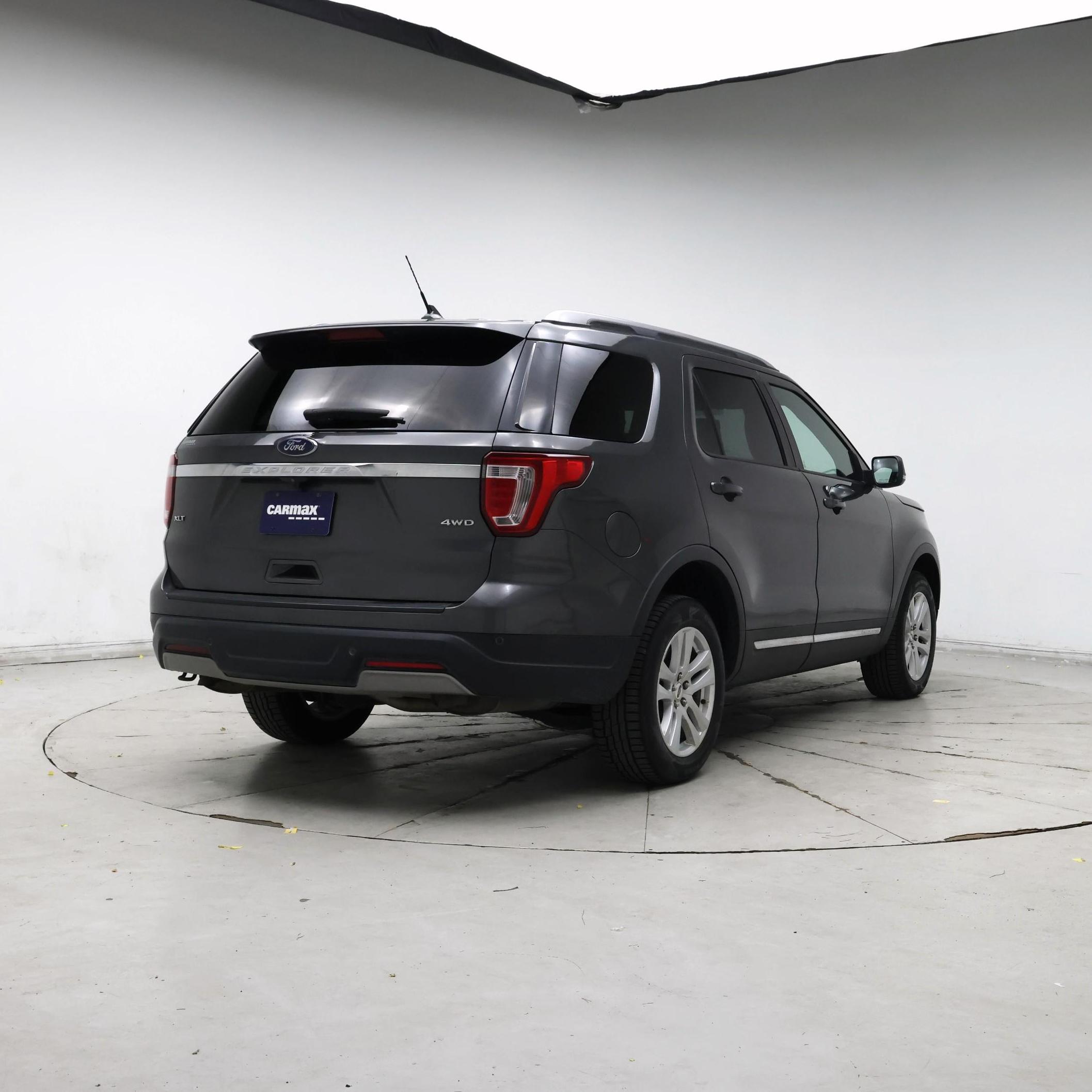 Thumbnail: 2019 Ford Explorer - 8