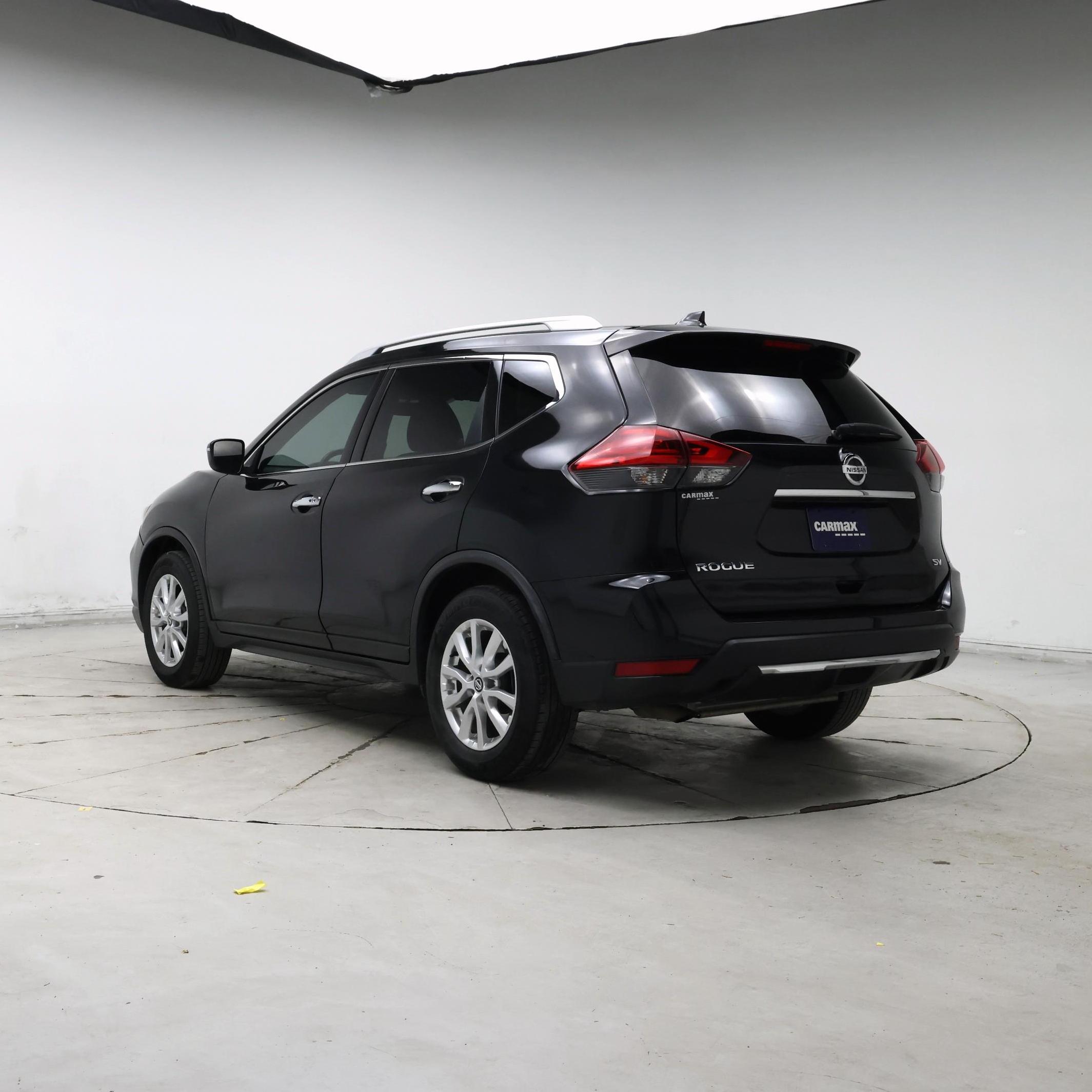 Thumbnail: 2017 Nissan Rogue - 2