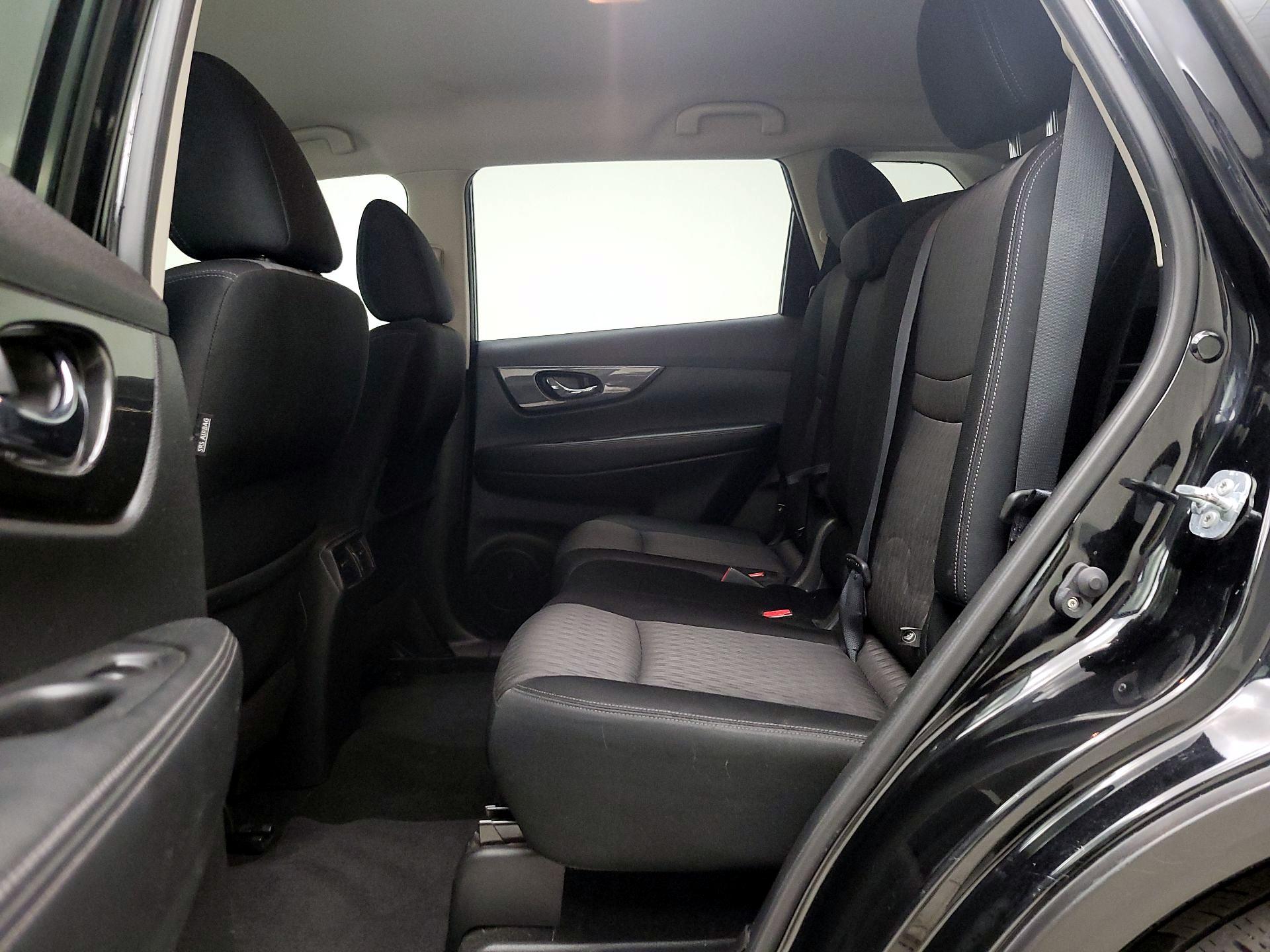 Thumbnail: 2017 Nissan Rogue - 19