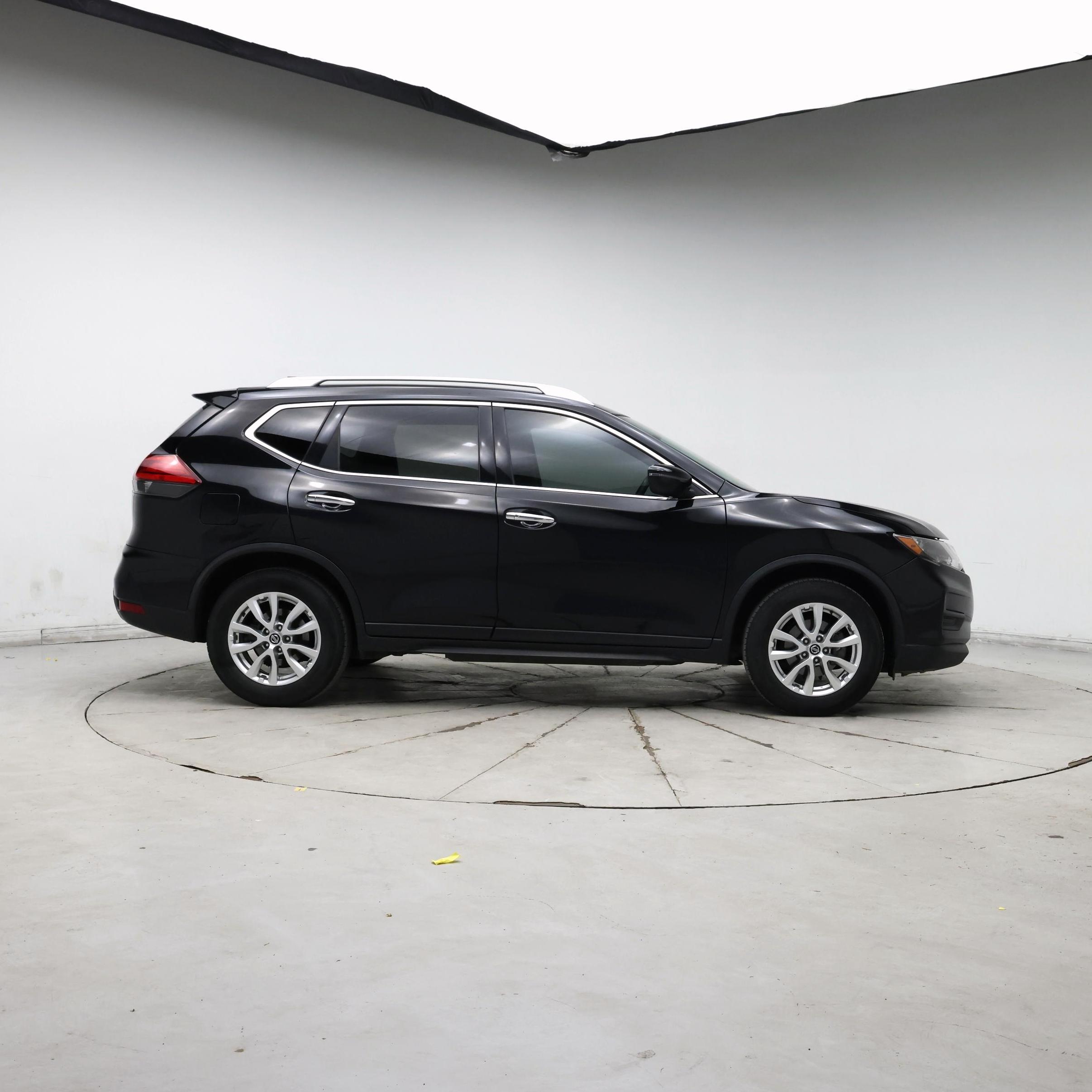 Thumbnail: 2017 Nissan Rogue - 7