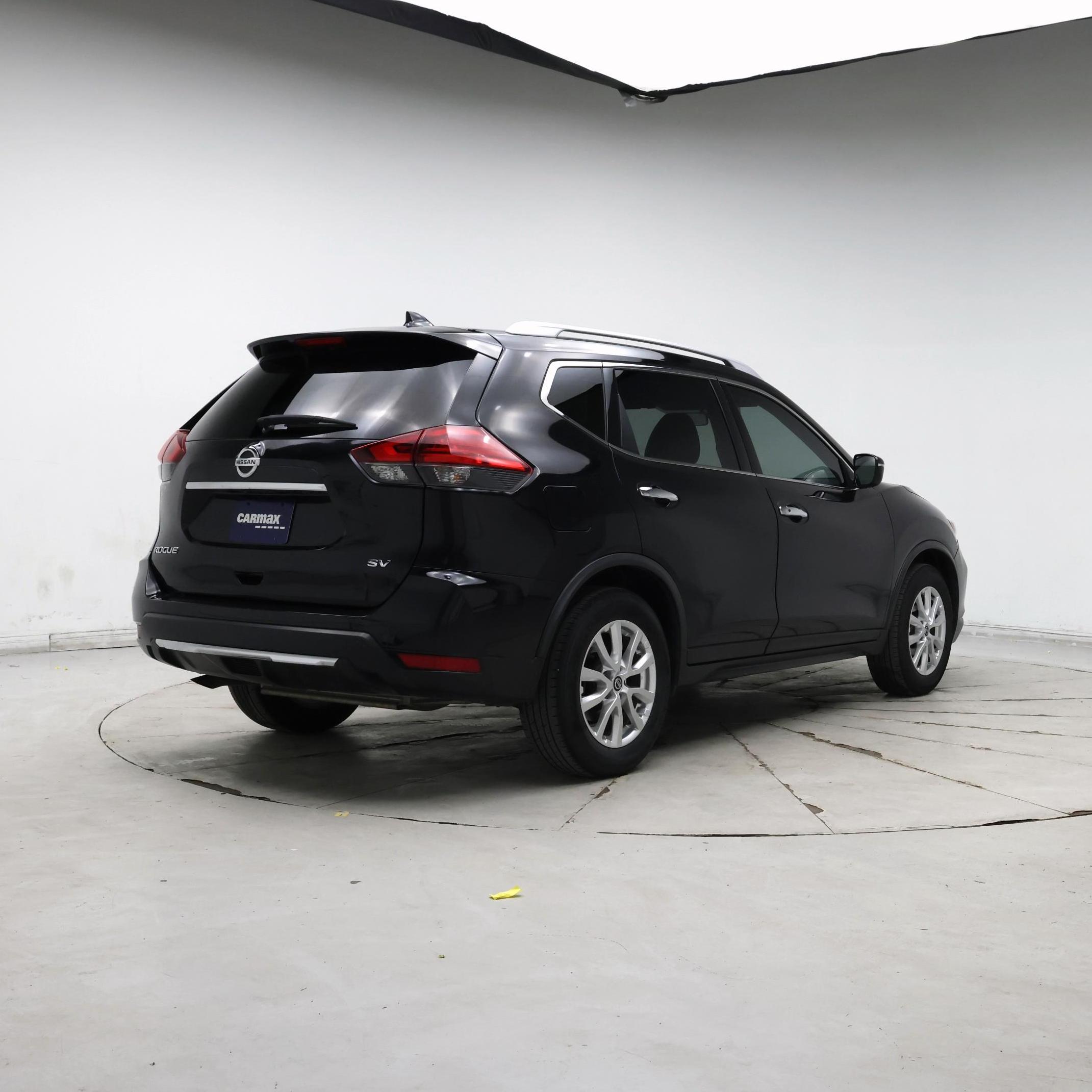 Thumbnail: 2017 Nissan Rogue - 8