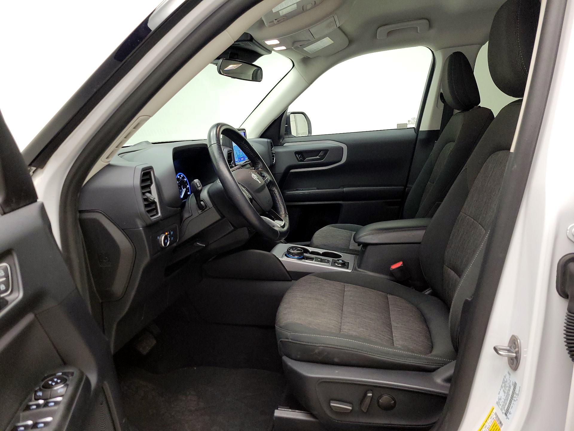 Thumbnail: 2022 Ford Bronco Sport - 11