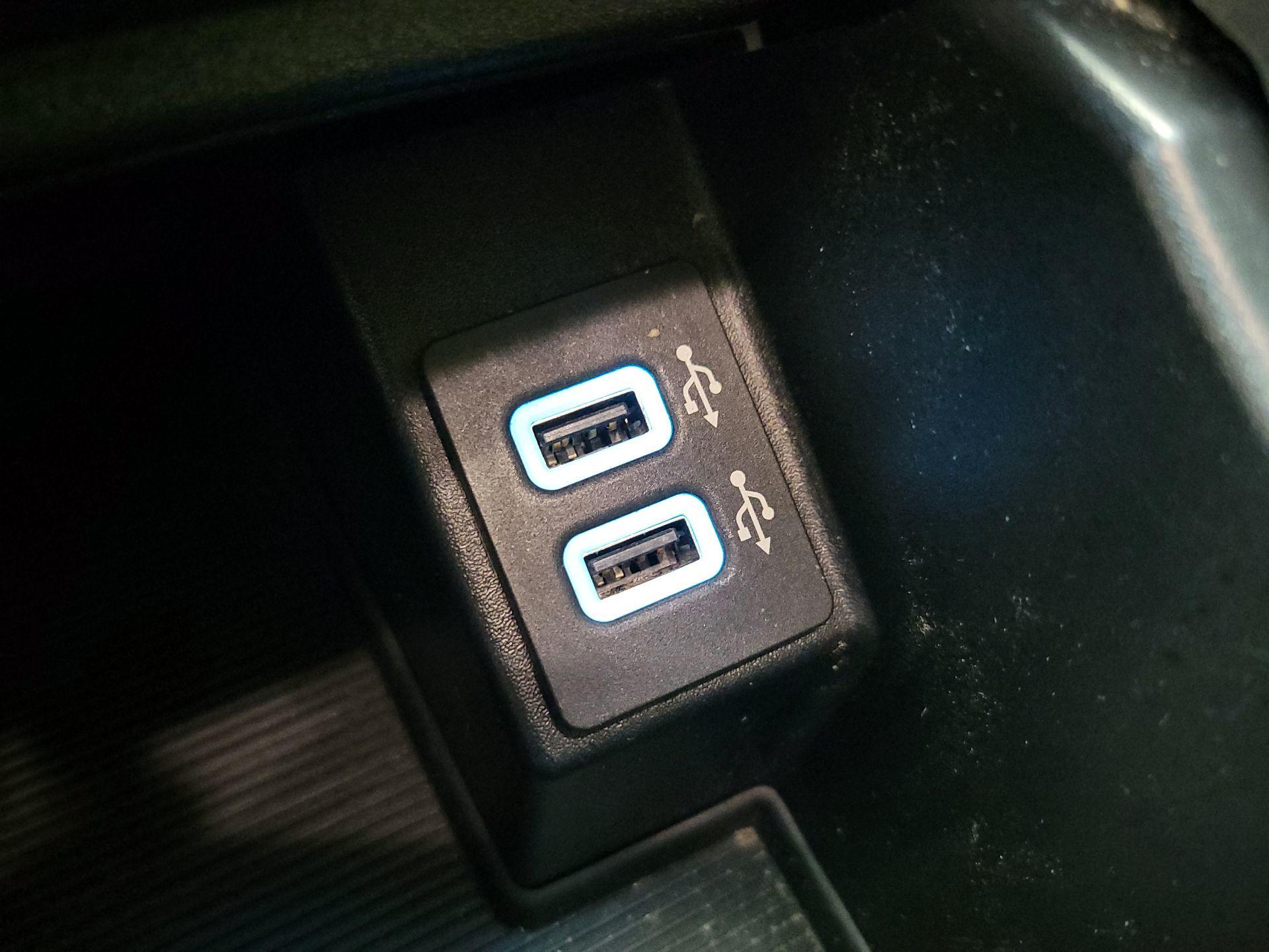 Thumbnail: 2020 Ford Edge - 19