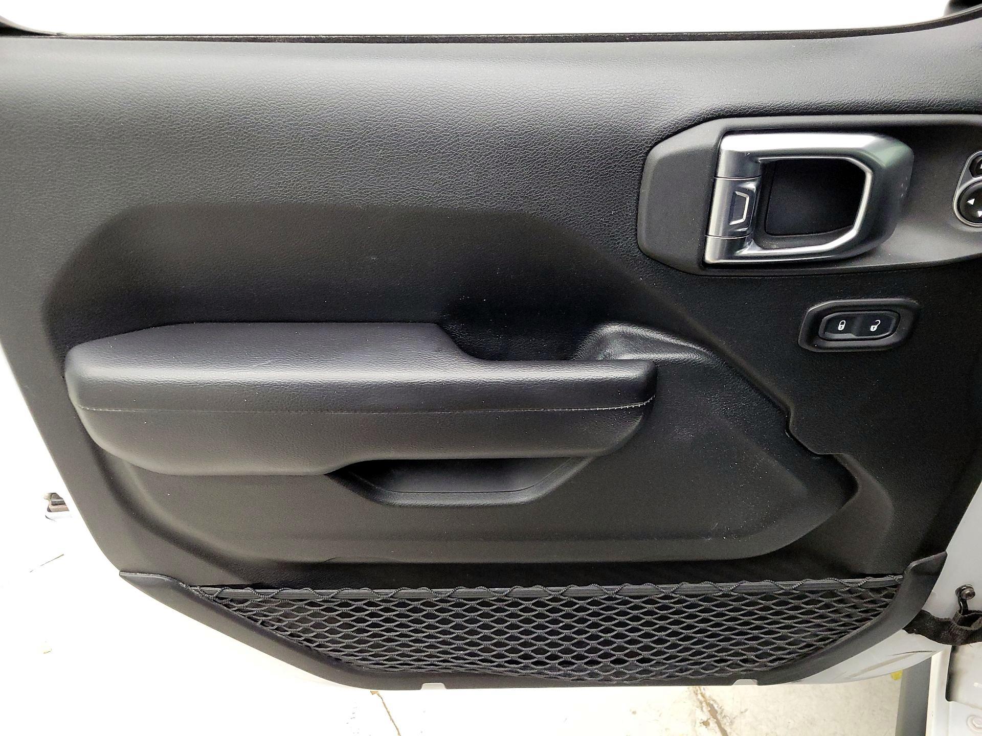 Thumbnail: 2020 Jeep Gladiator - 12