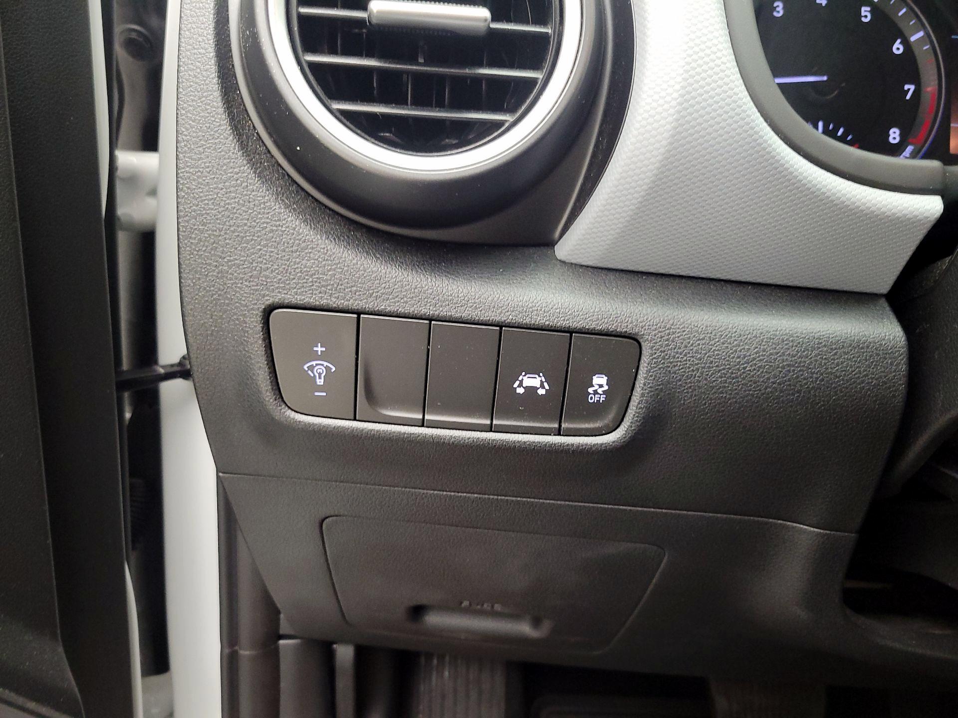 Thumbnail: 2019 Hyundai Kona - 13