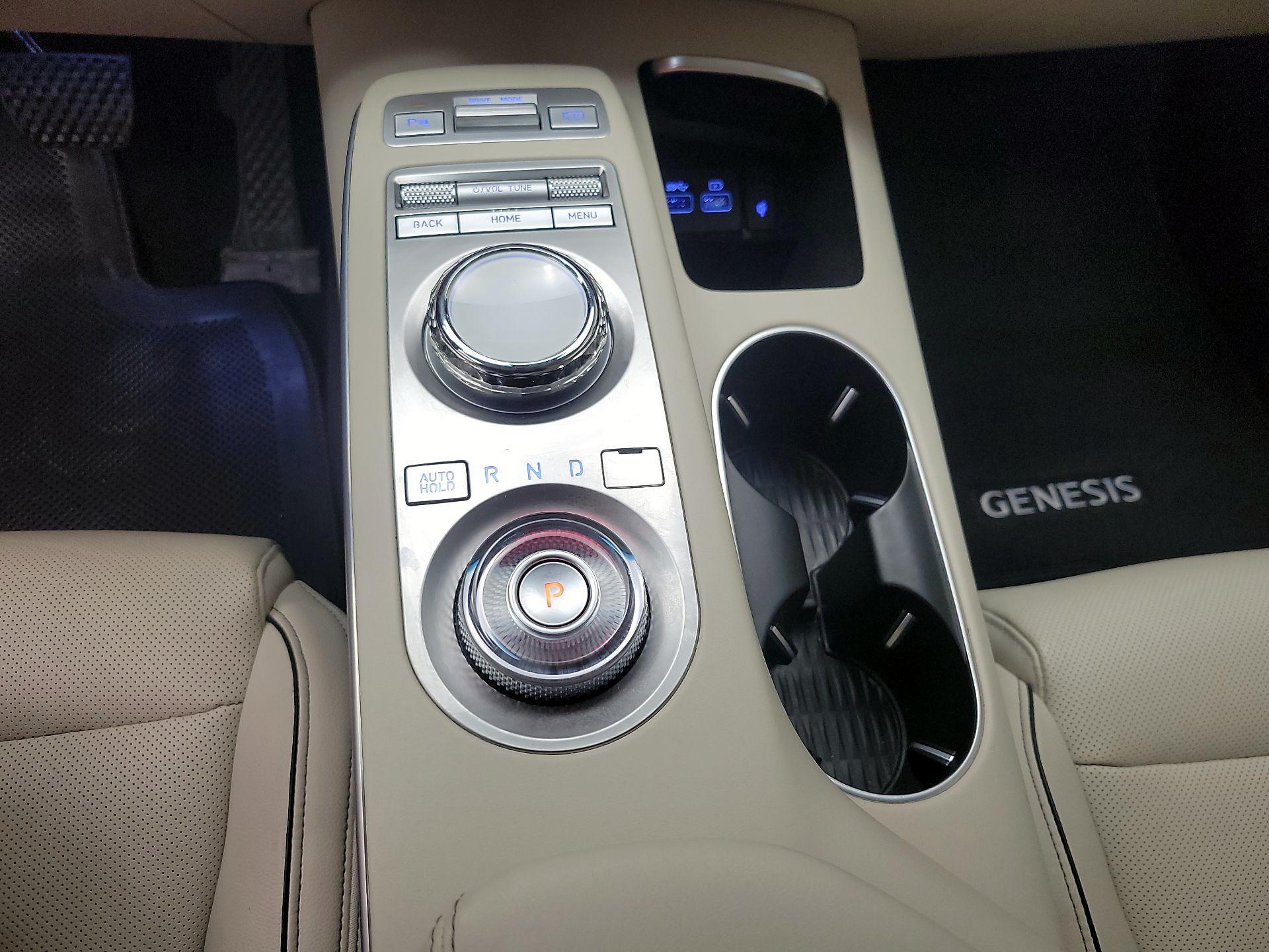 Thumbnail: 2022 Genesis GV70 - 18