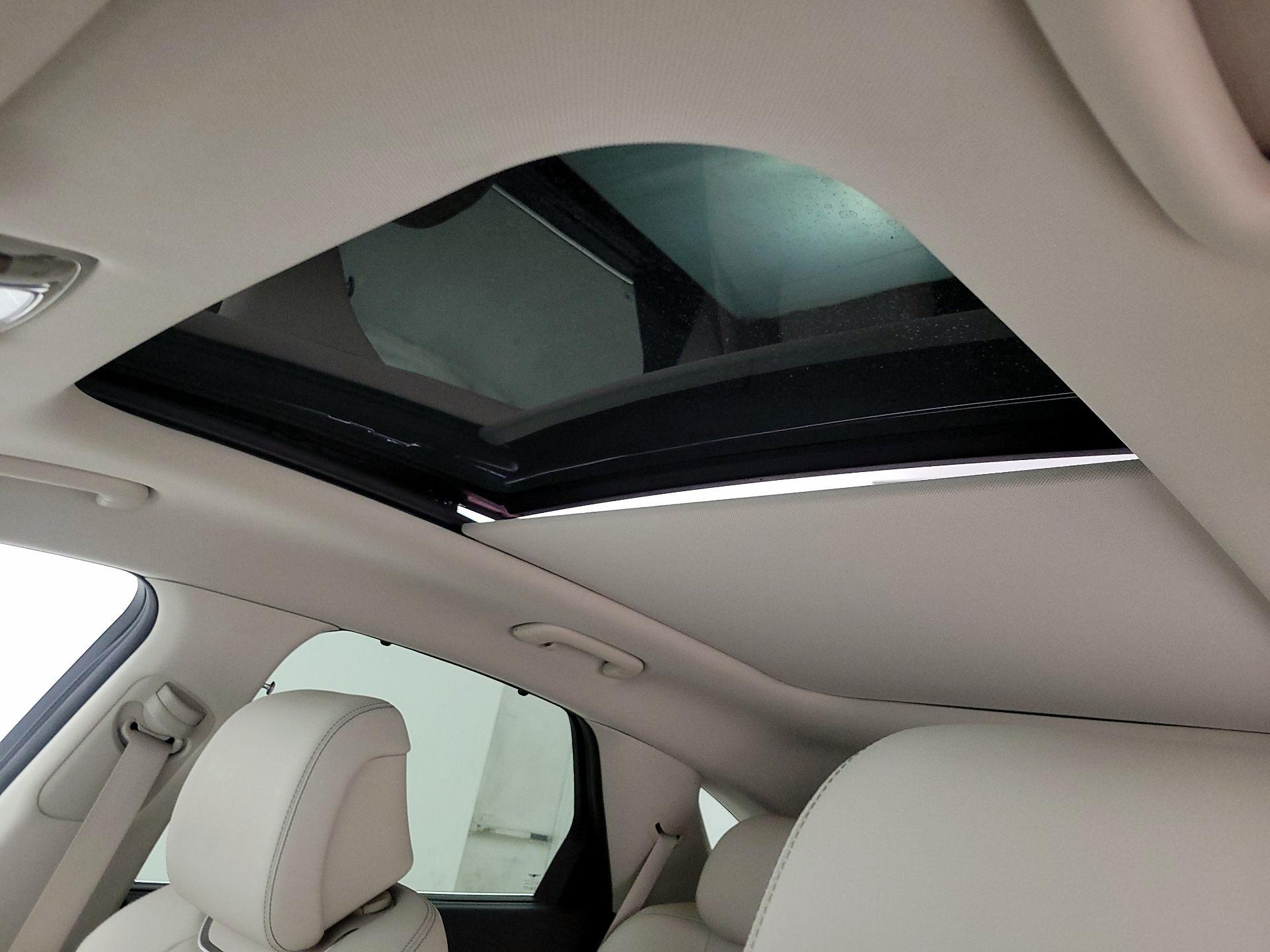 Thumbnail: 2022 Genesis GV70 - 20