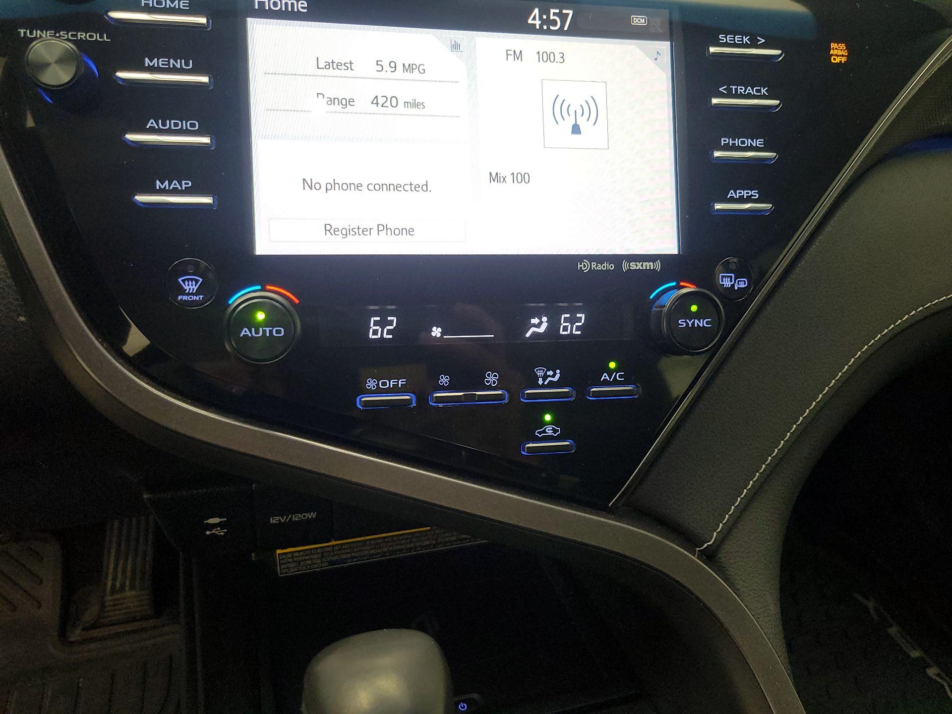 Thumbnail: 2019 Toyota Camry - 16