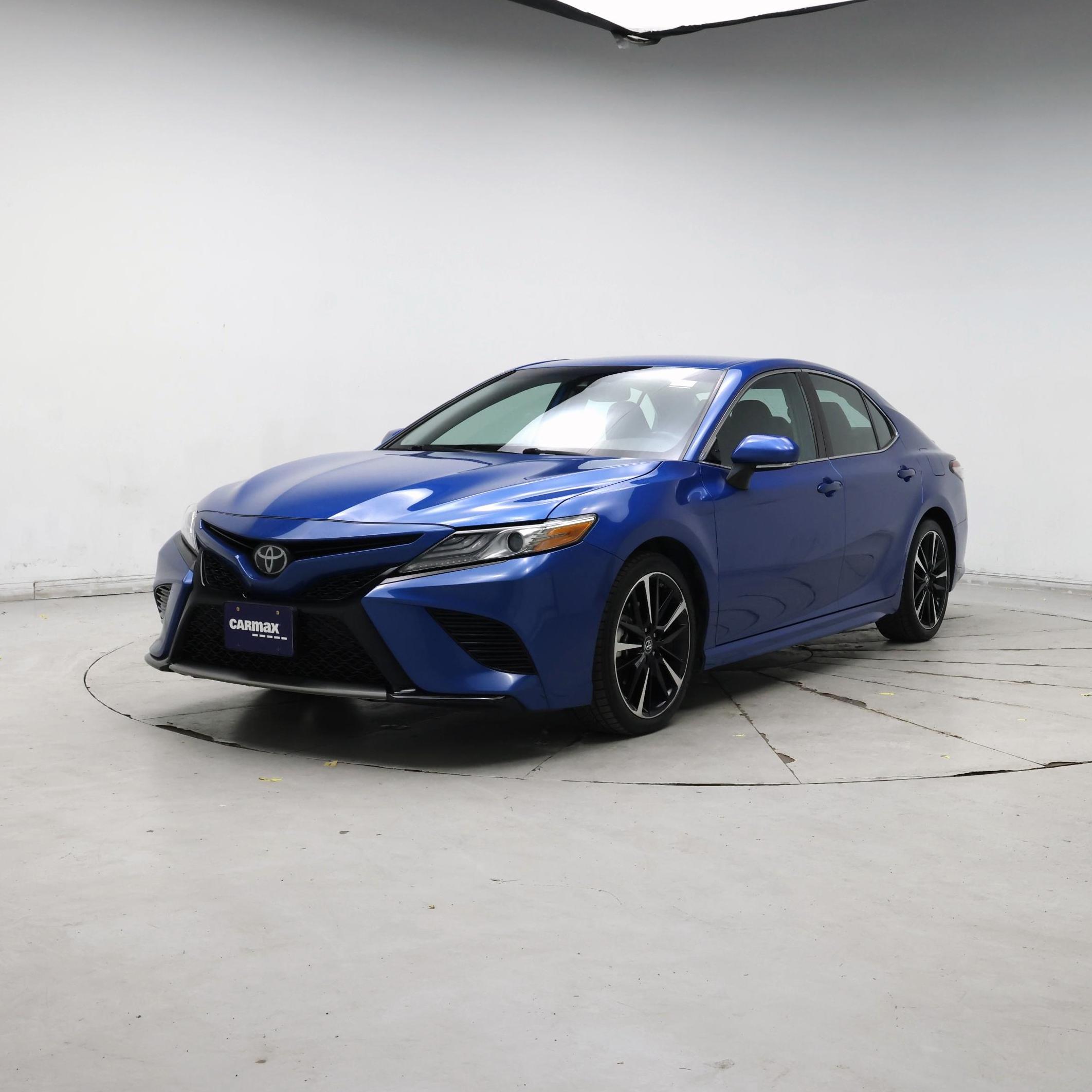 Thumbnail: 2019 Toyota Camry - 4