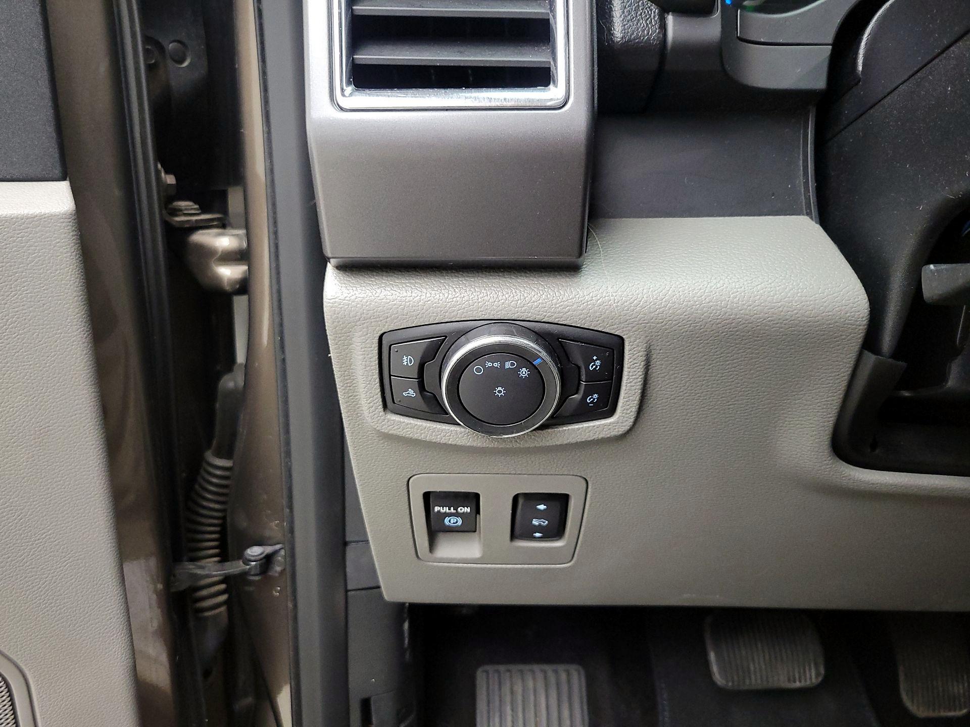 Thumbnail: 2015 Ford F-150 - 13