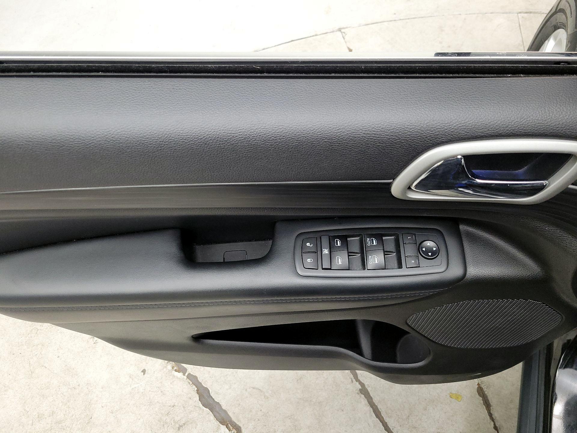 Thumbnail: 2021 Jeep Grand Cherokee - 12