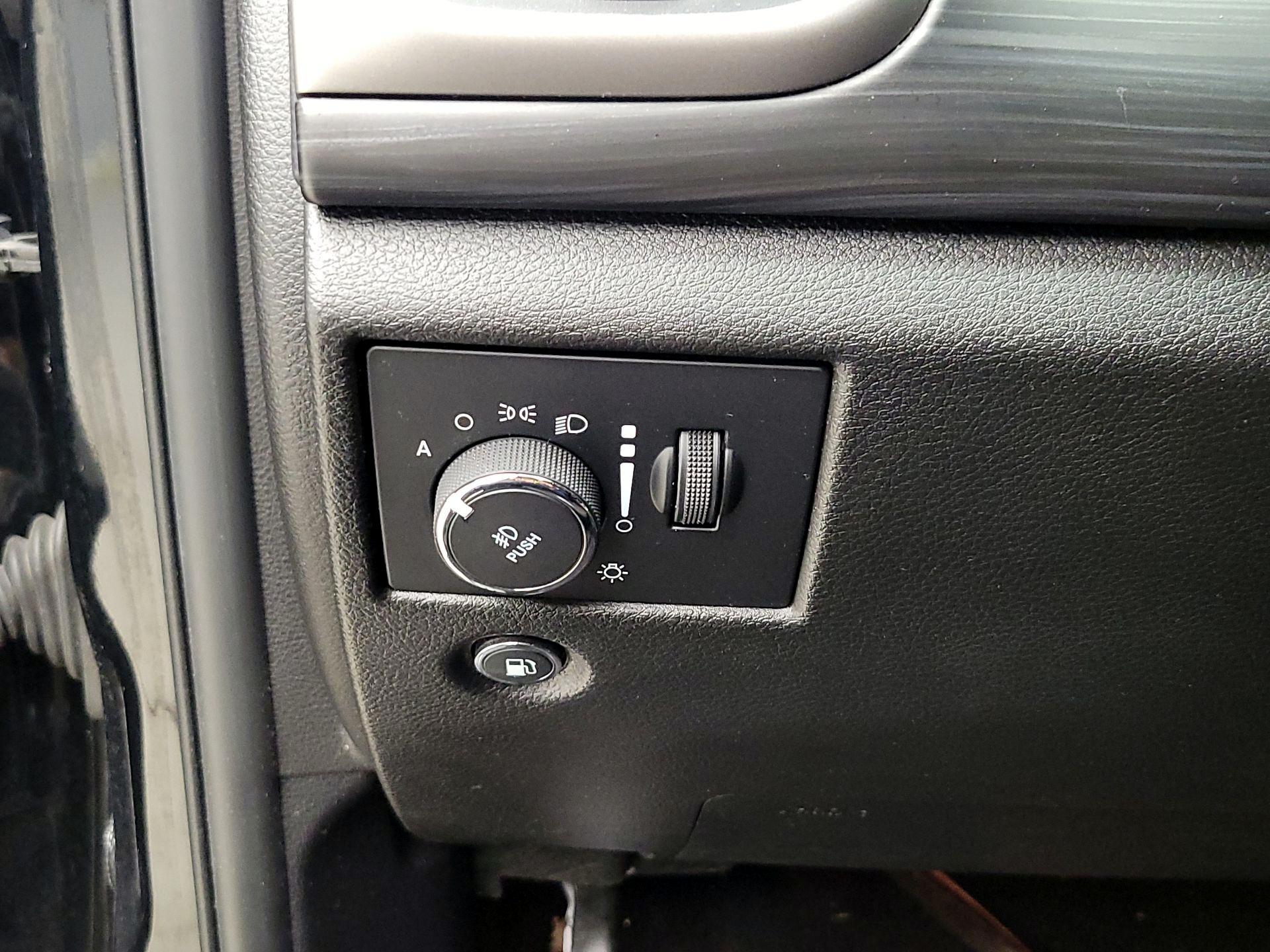 Thumbnail: 2021 Jeep Grand Cherokee - 13