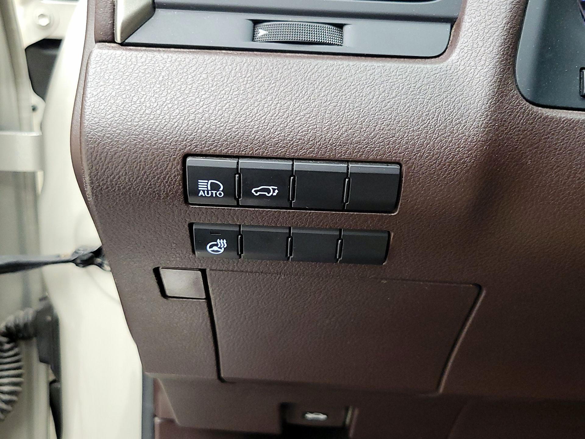 Thumbnail: 2017 Lexus RX - 13