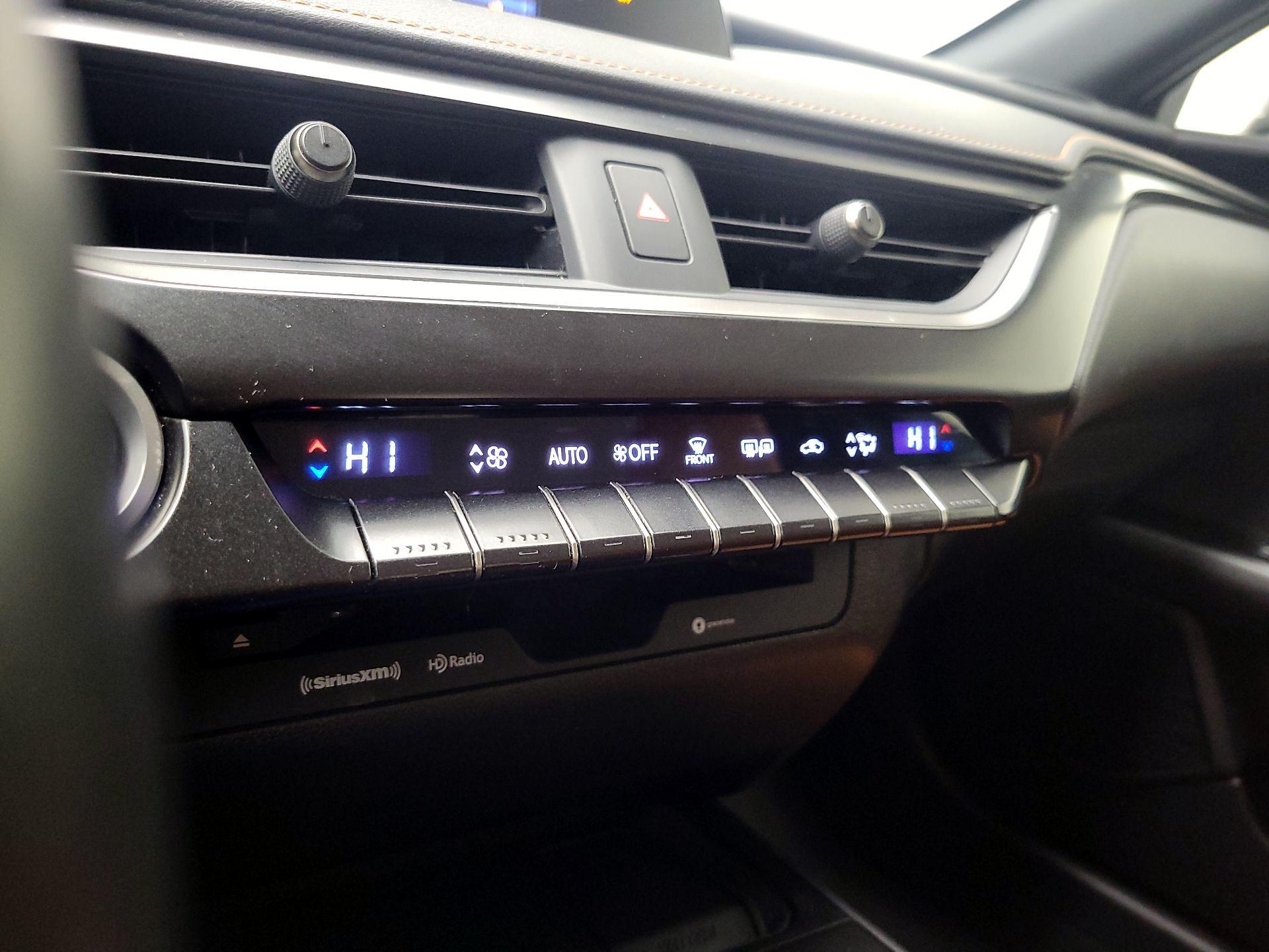 Thumbnail: 2021 Lexus UX - 16