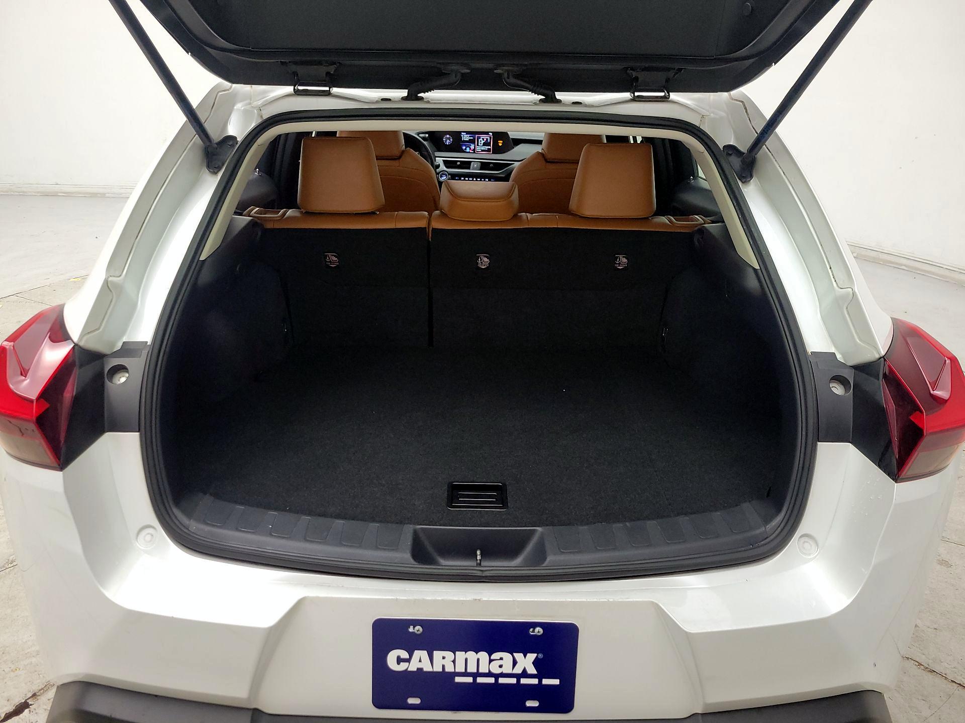 Thumbnail: 2021 Lexus UX - 20